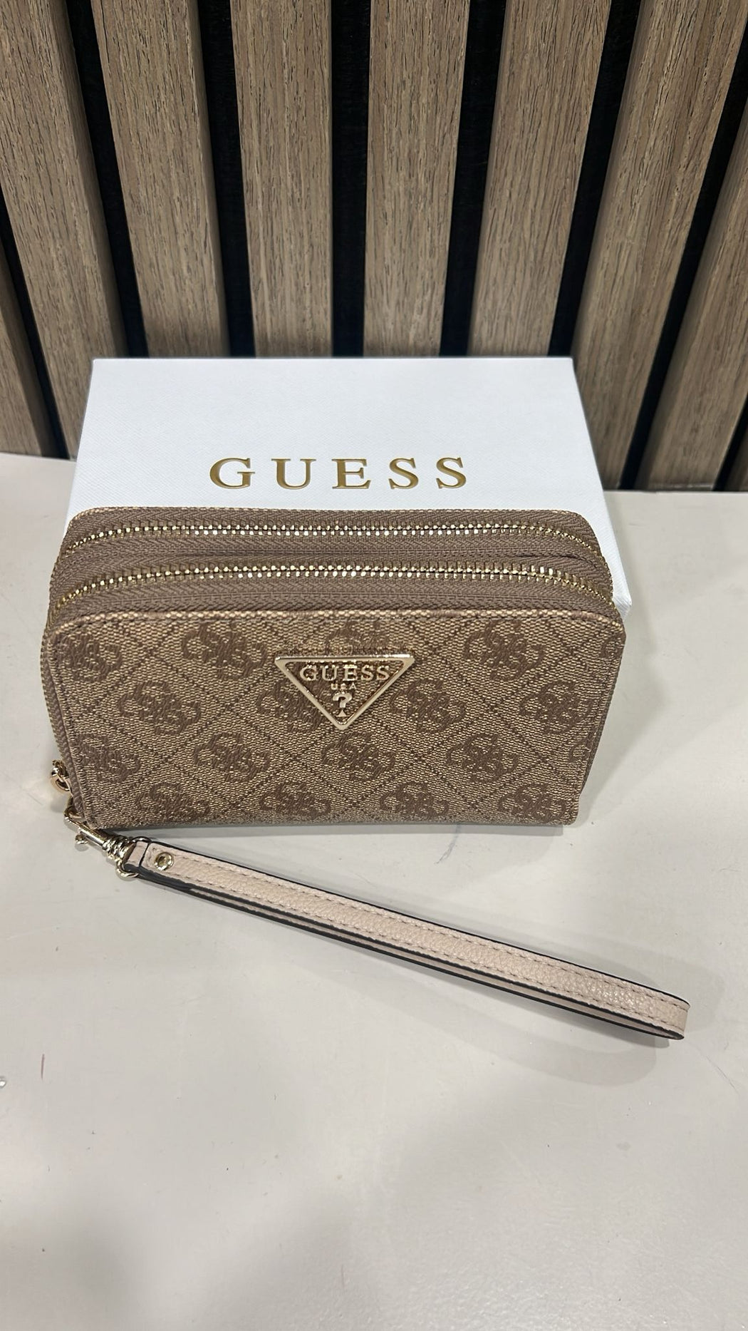 Sg7459164 guess double zip latte logo laurel wallet