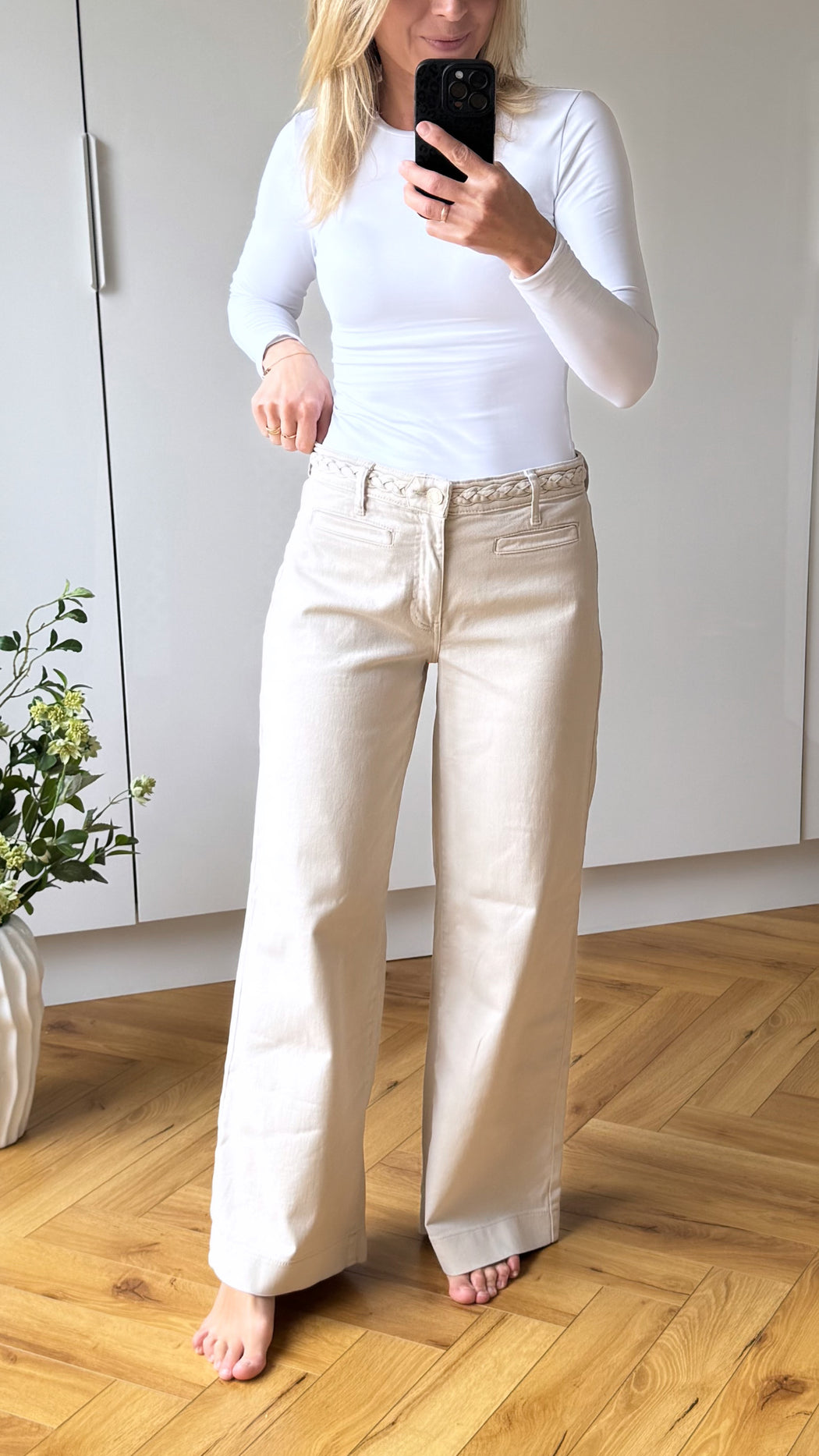 Zoya cream guess cropped jean w6gb15w1886-a115