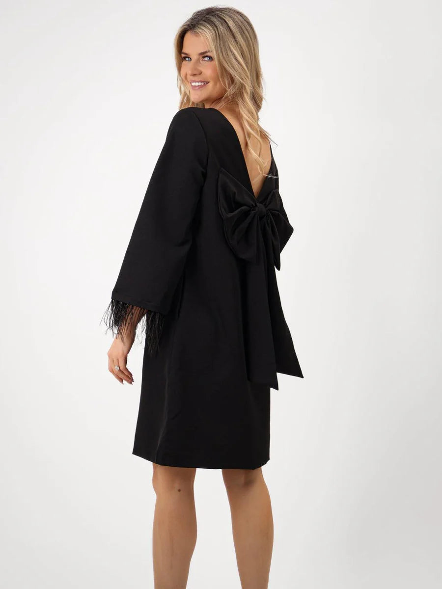 DAKOTA MINI SHIFT DRESS IN BLACK