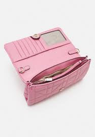 Guess pink assia mini crossbody QG849979