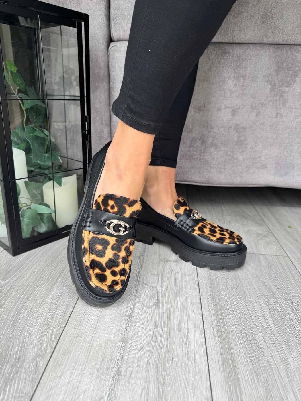 Guess black animal print loafer FLTYK2LEP14