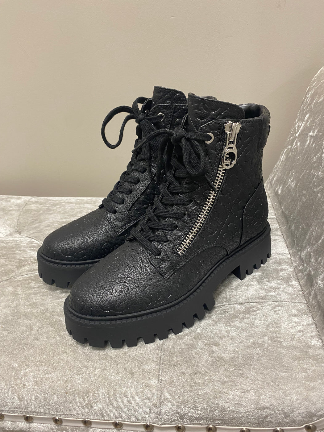 Guess side zip logo embossed boots