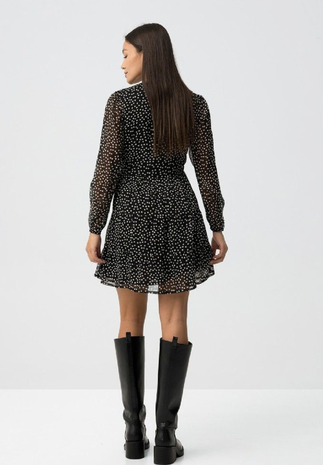 Fuego black polka dot skater
