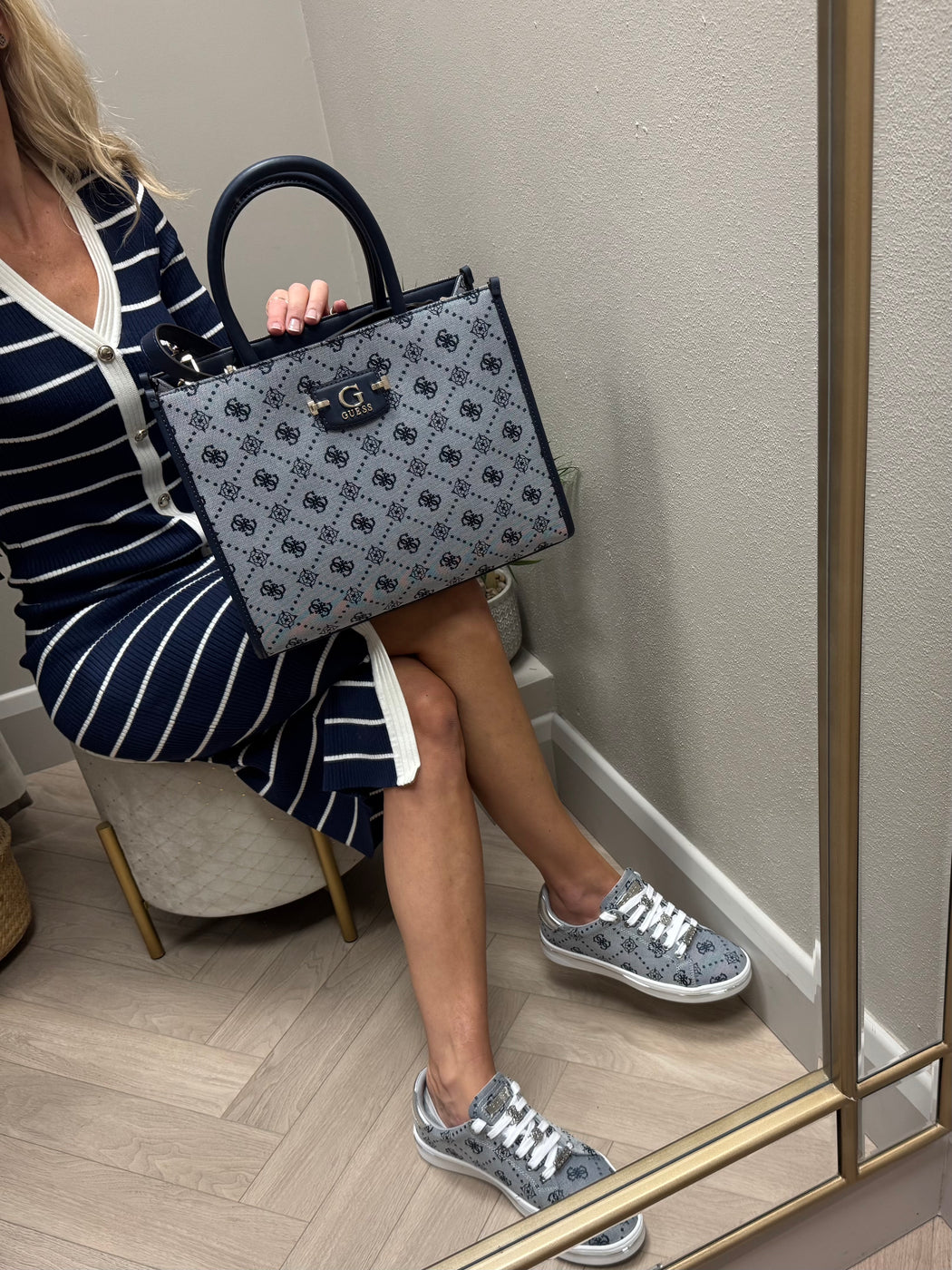 Guess navy logo neda bag jp965422