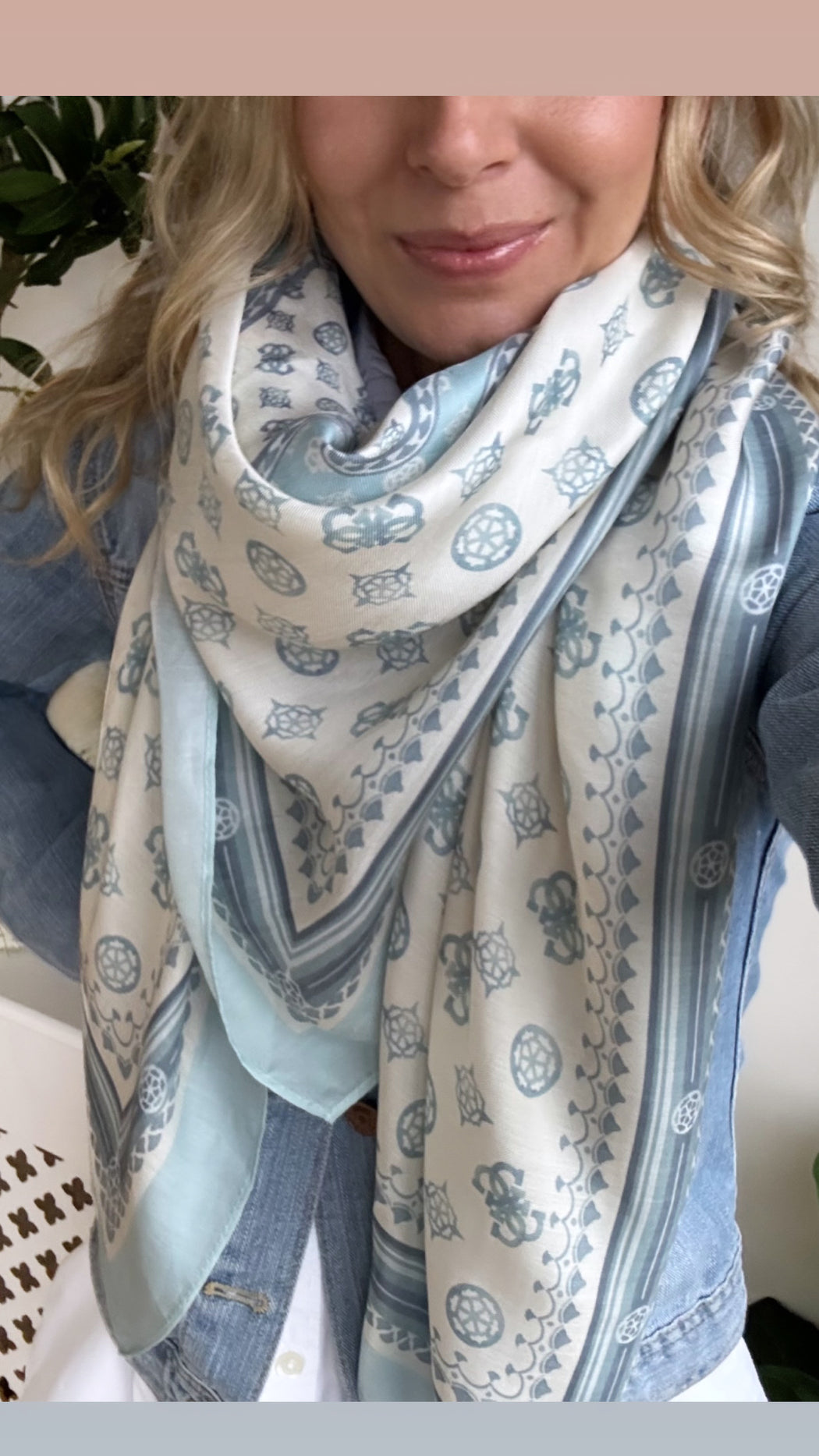 Guess blue print scarf AW5496VIS03 - BLU