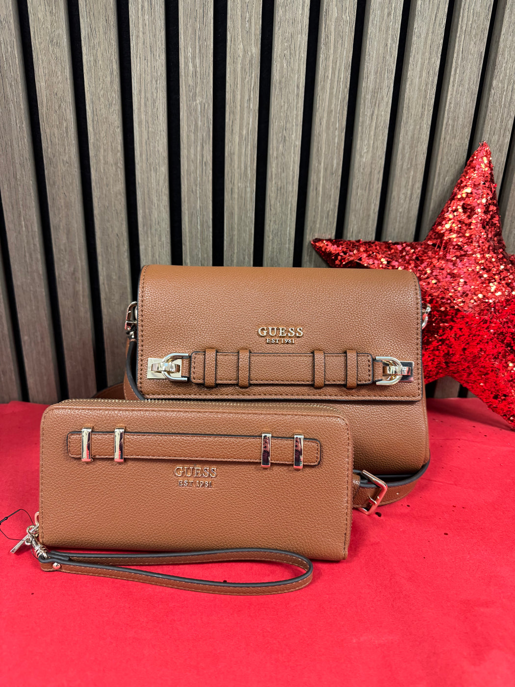 Guess Cognac GREGORIA Bag. BG854620.