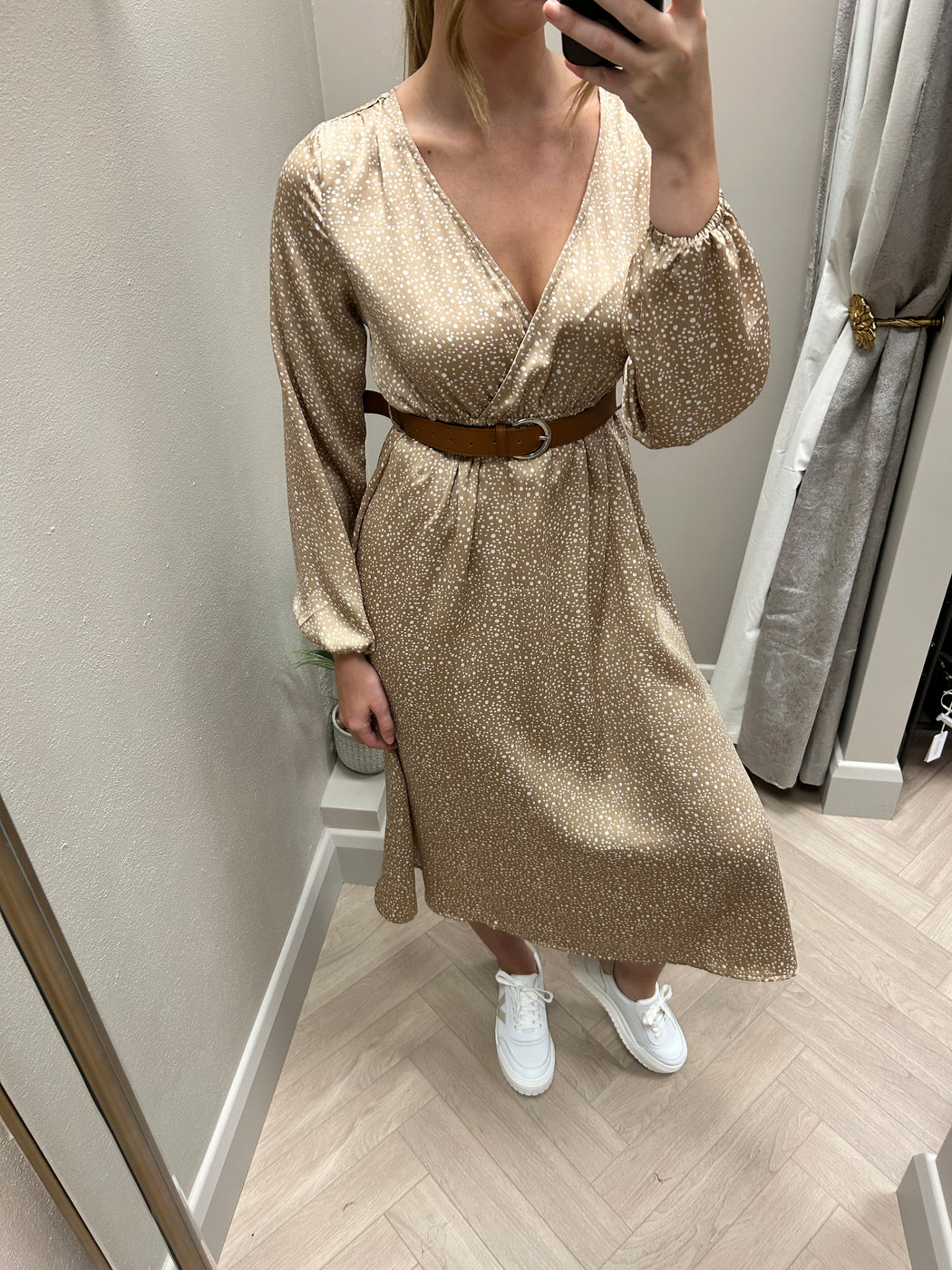 Laura beige print midi