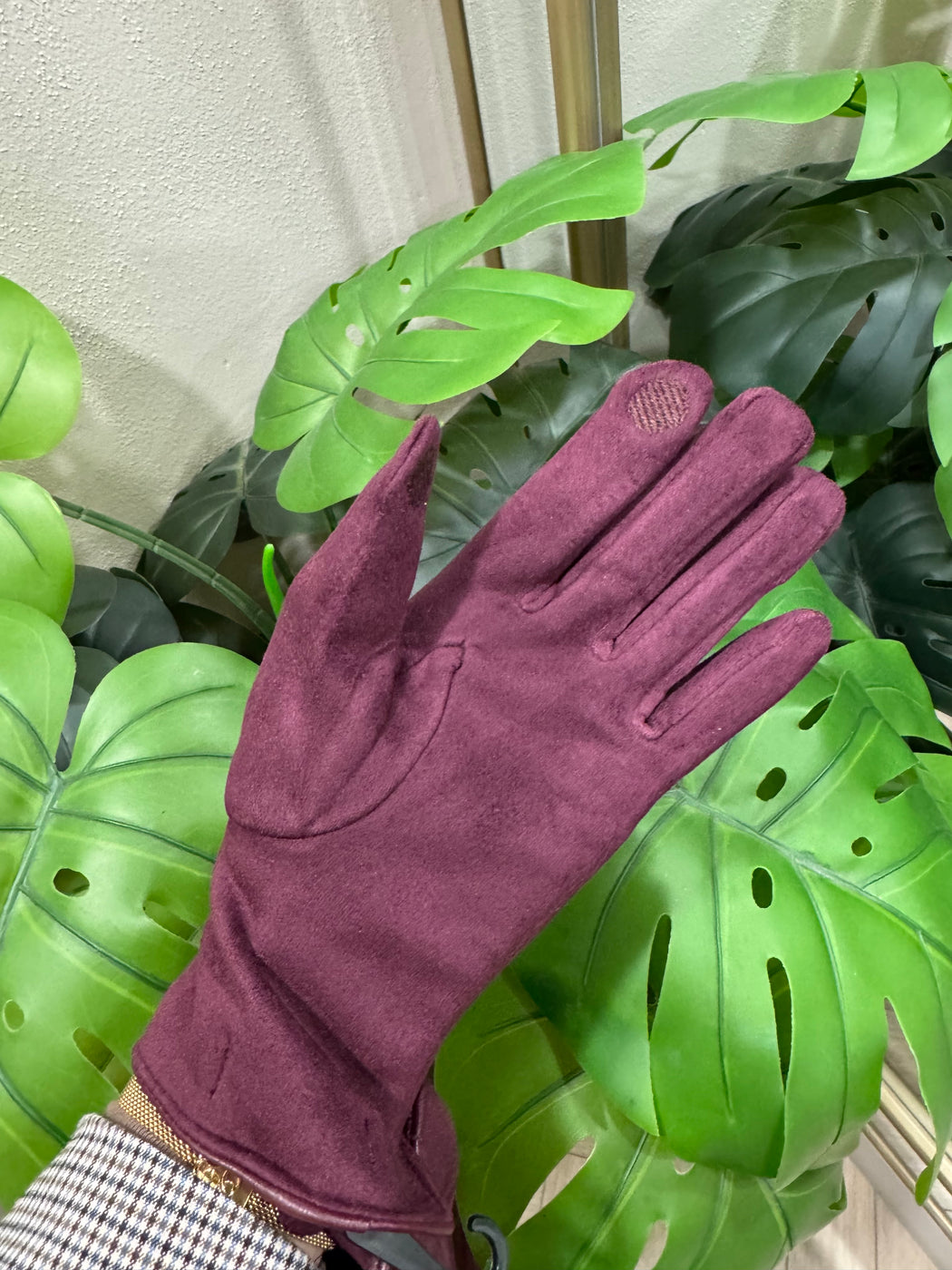 Peggy plum suede gloves