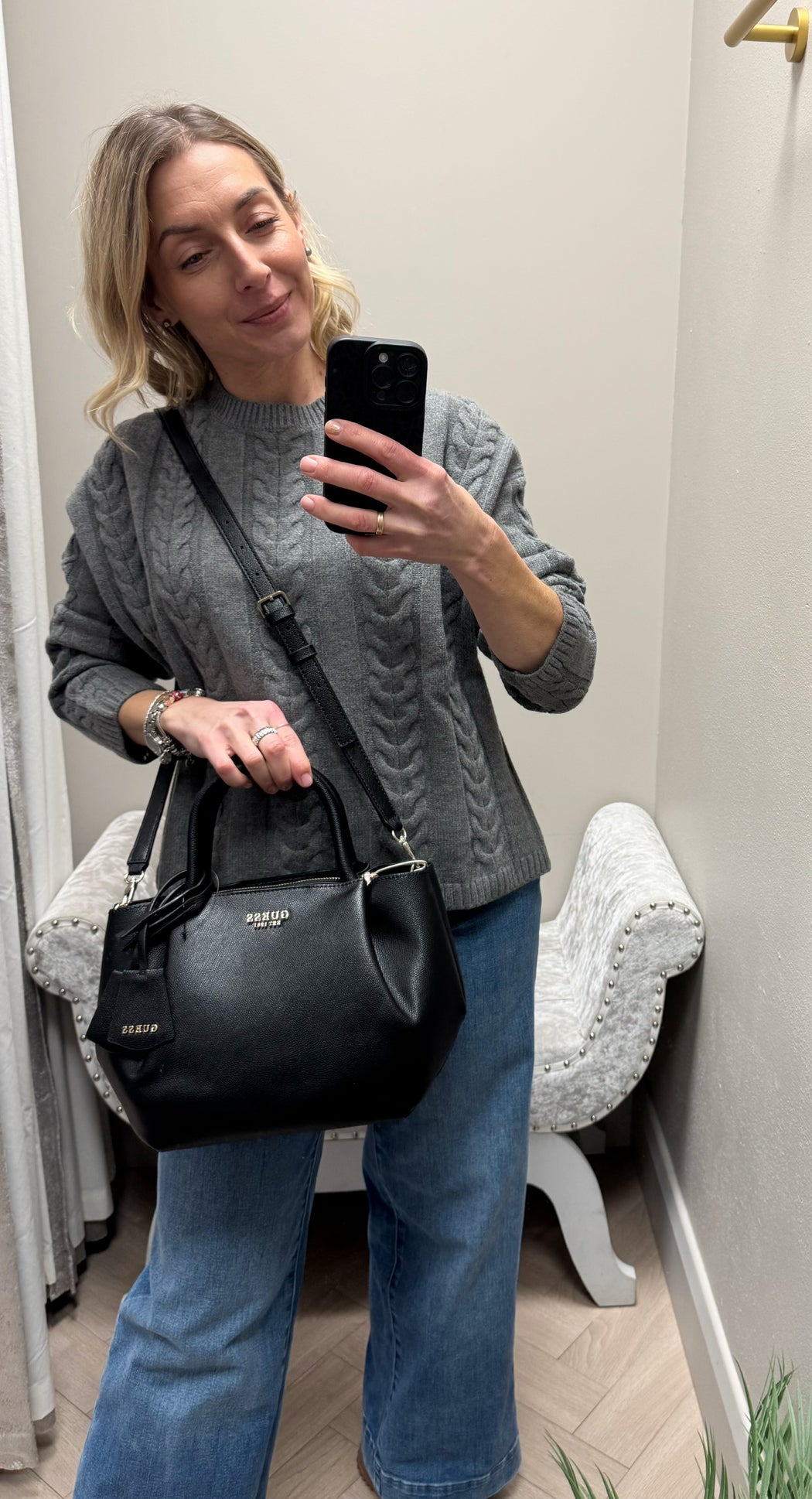 Guess Black AMORETTE Bag. BG789806