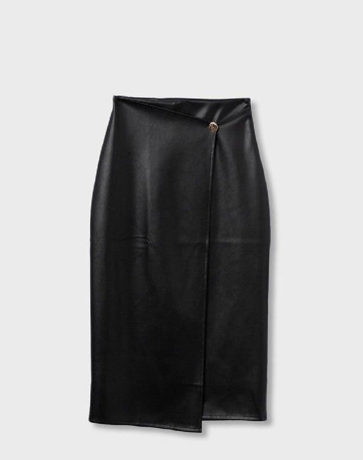 Camy black pleather skirt