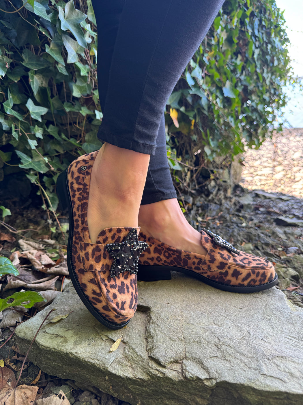 Afyon one leopard star loafer