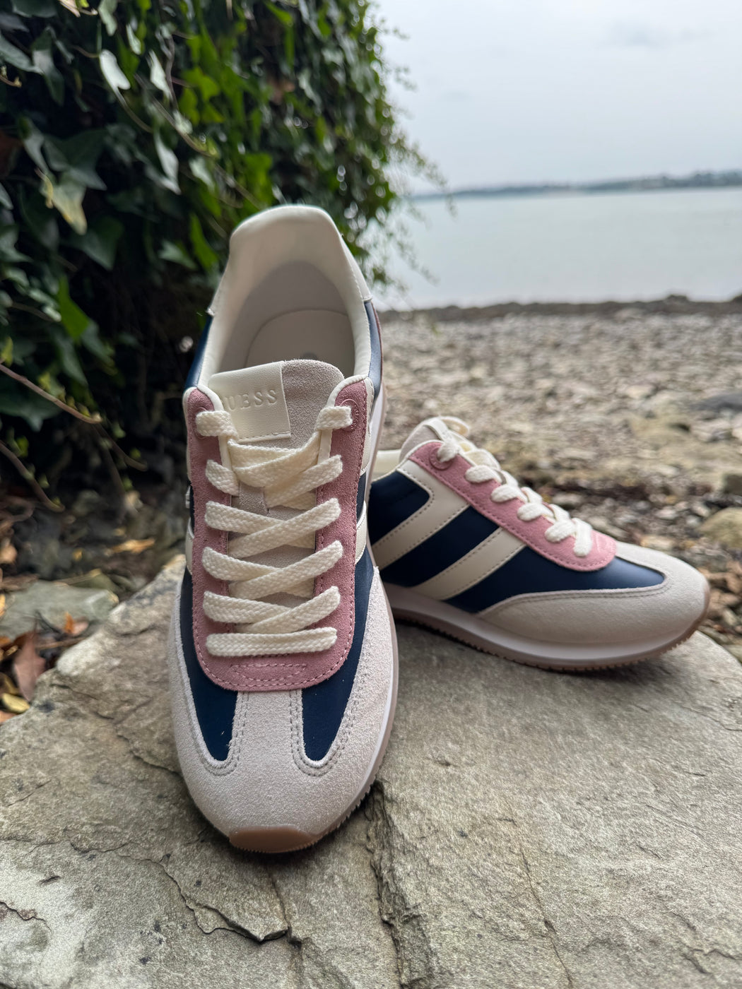 Guess pink/navy trainers FLTSAPLEP12