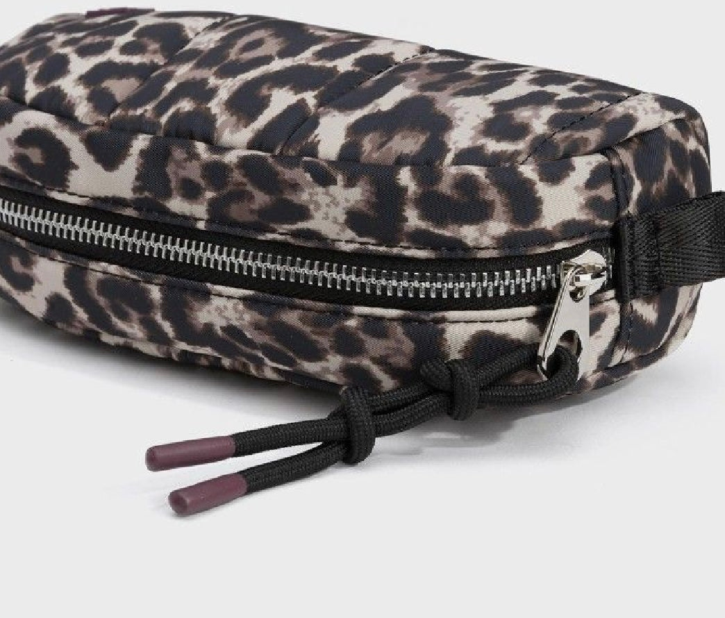 Matea makeup bag