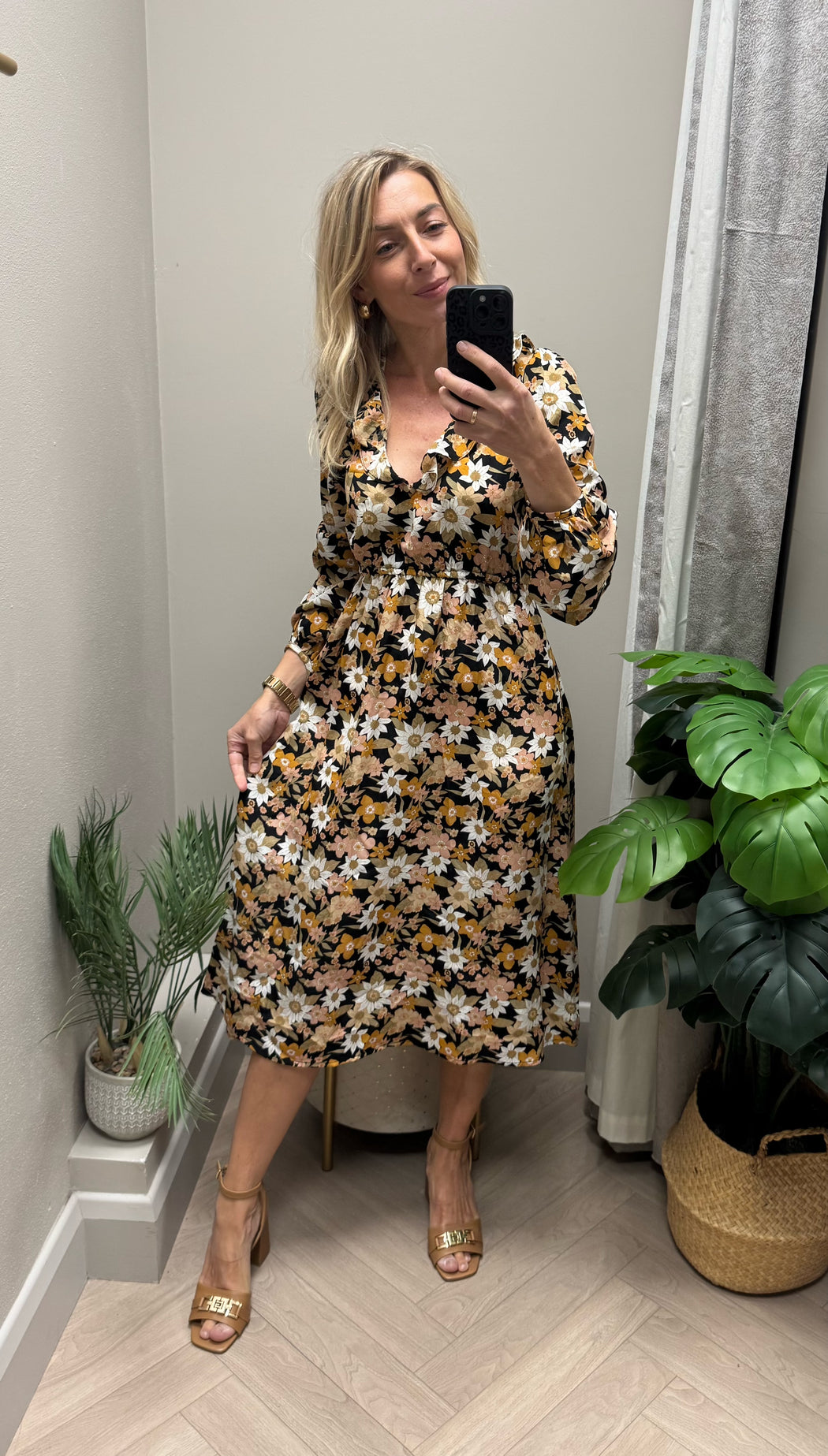 Cinch black floral print dress