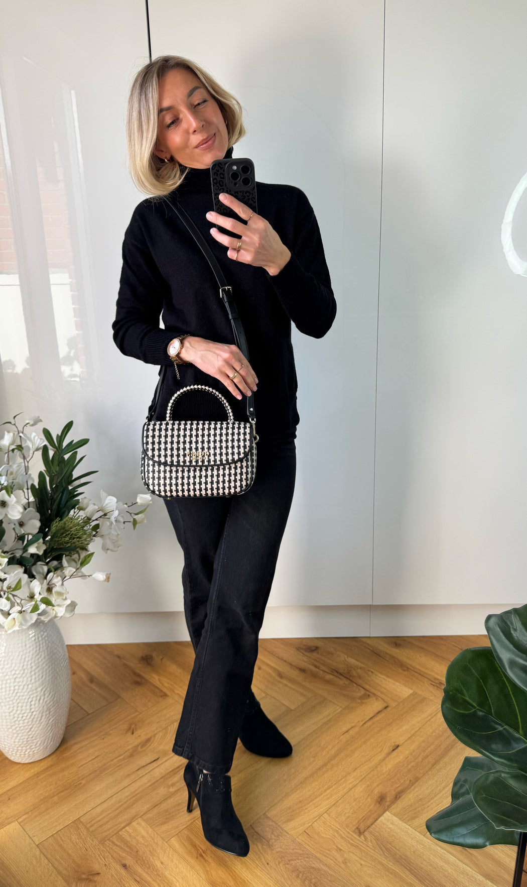 Guess Black Multi MIREMA Bag. WG963120
