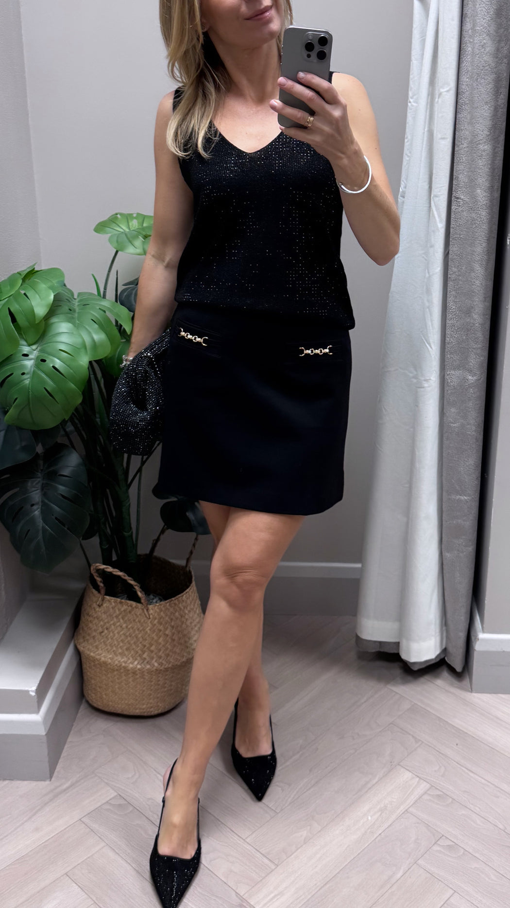 Guess Wanda Chain Mini Skirt W6BD23K6219