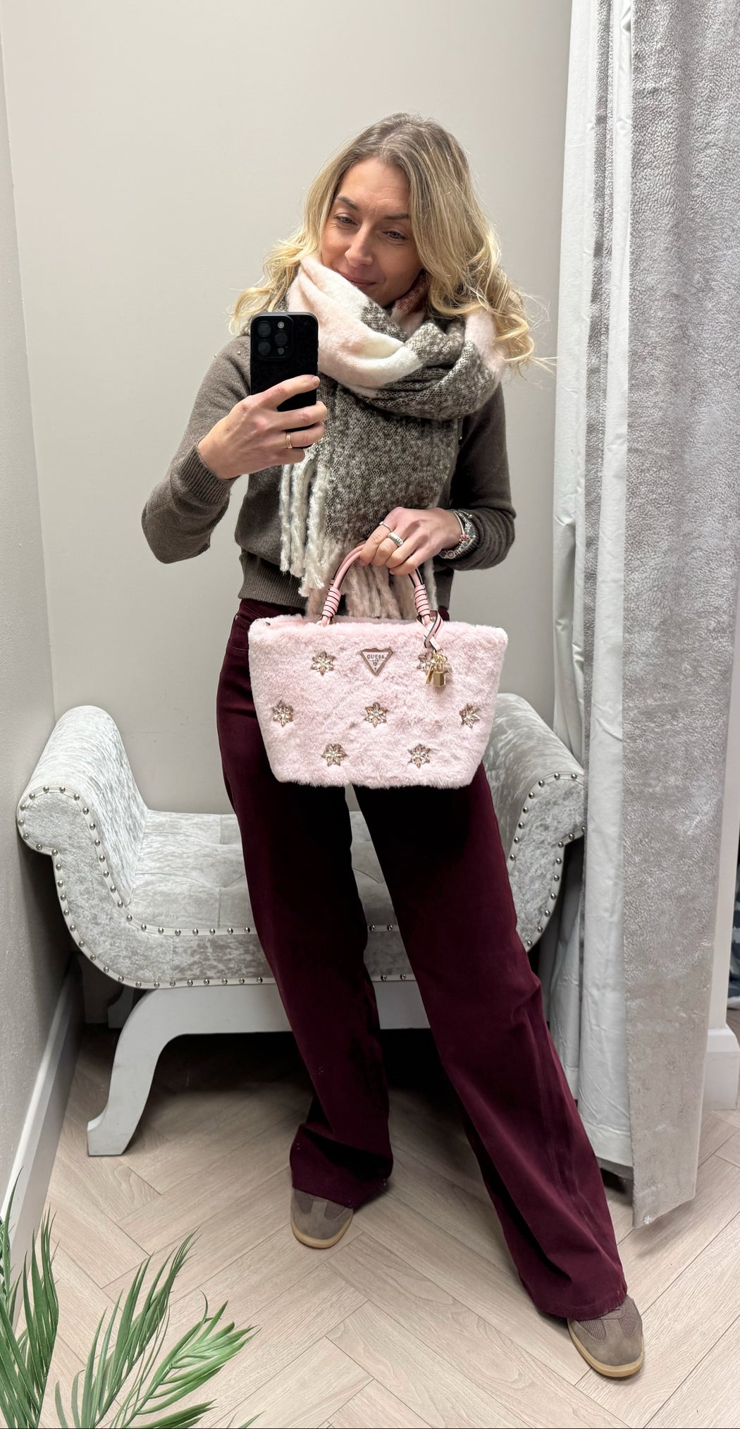 Guess pink rhinestone shaida bag we814322