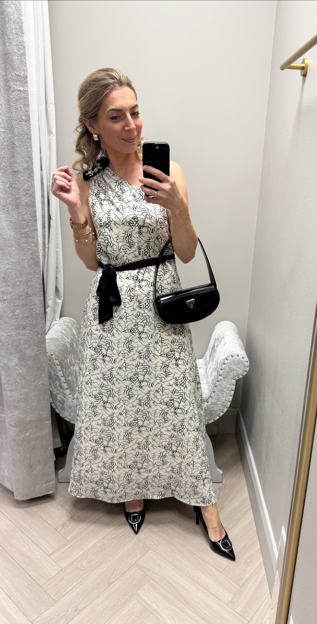 Kream beige black one shoulder dress