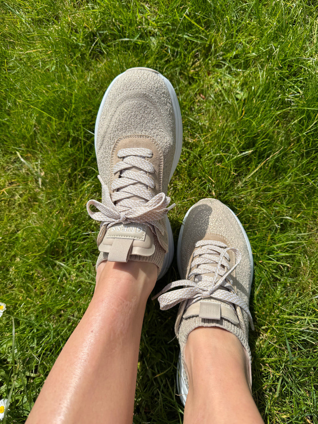 Guess Gold Sparkle Runners. FLJMLDFAB12