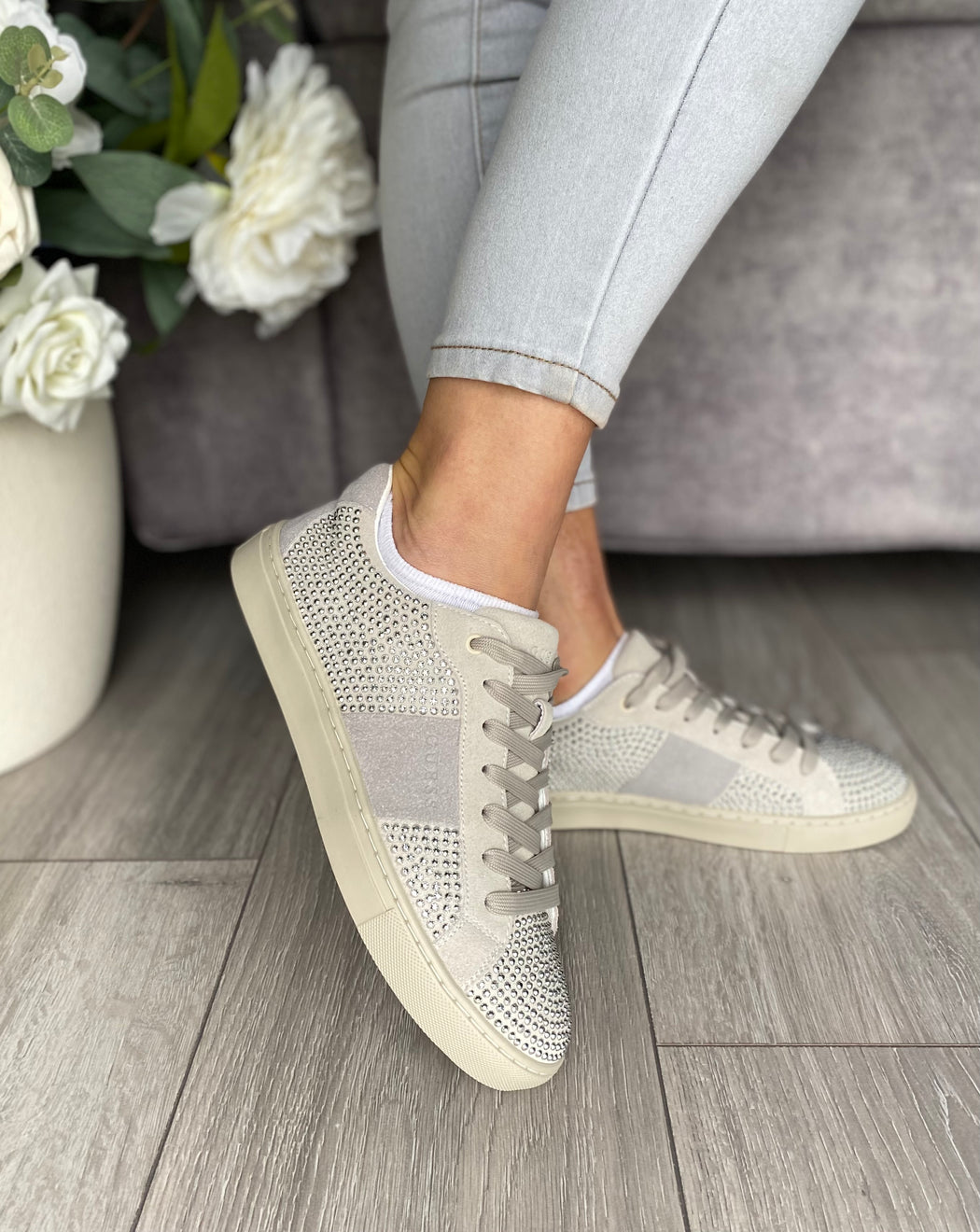 Guess grey diamanté sneaker flptodsue12