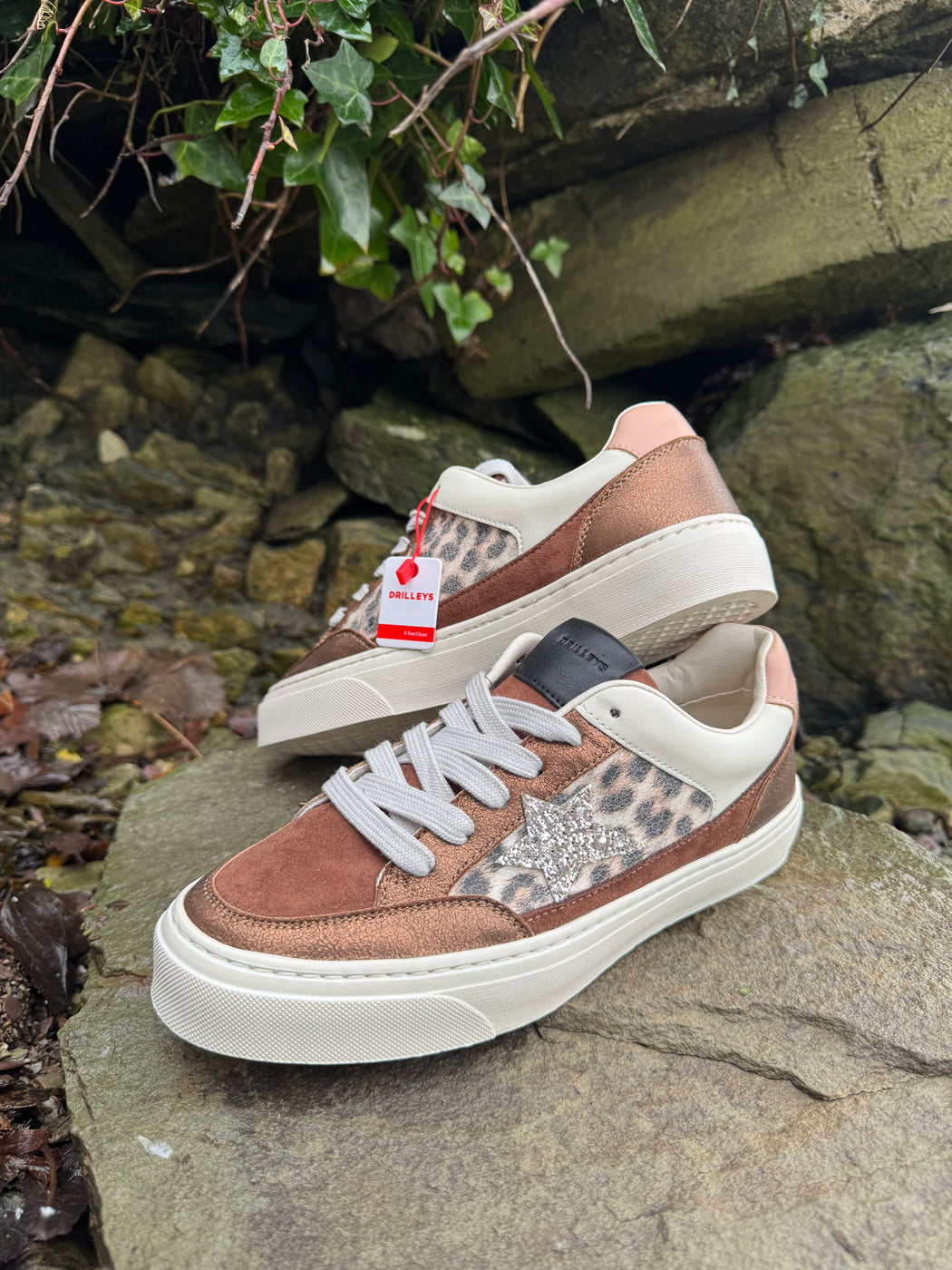 Seventy three antique bling