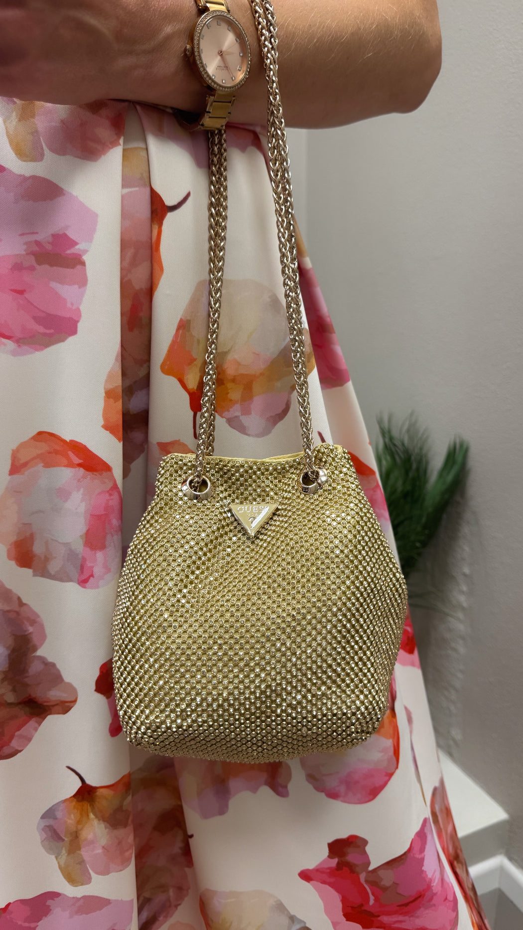 Guess gold zalina mini pouch rp935075