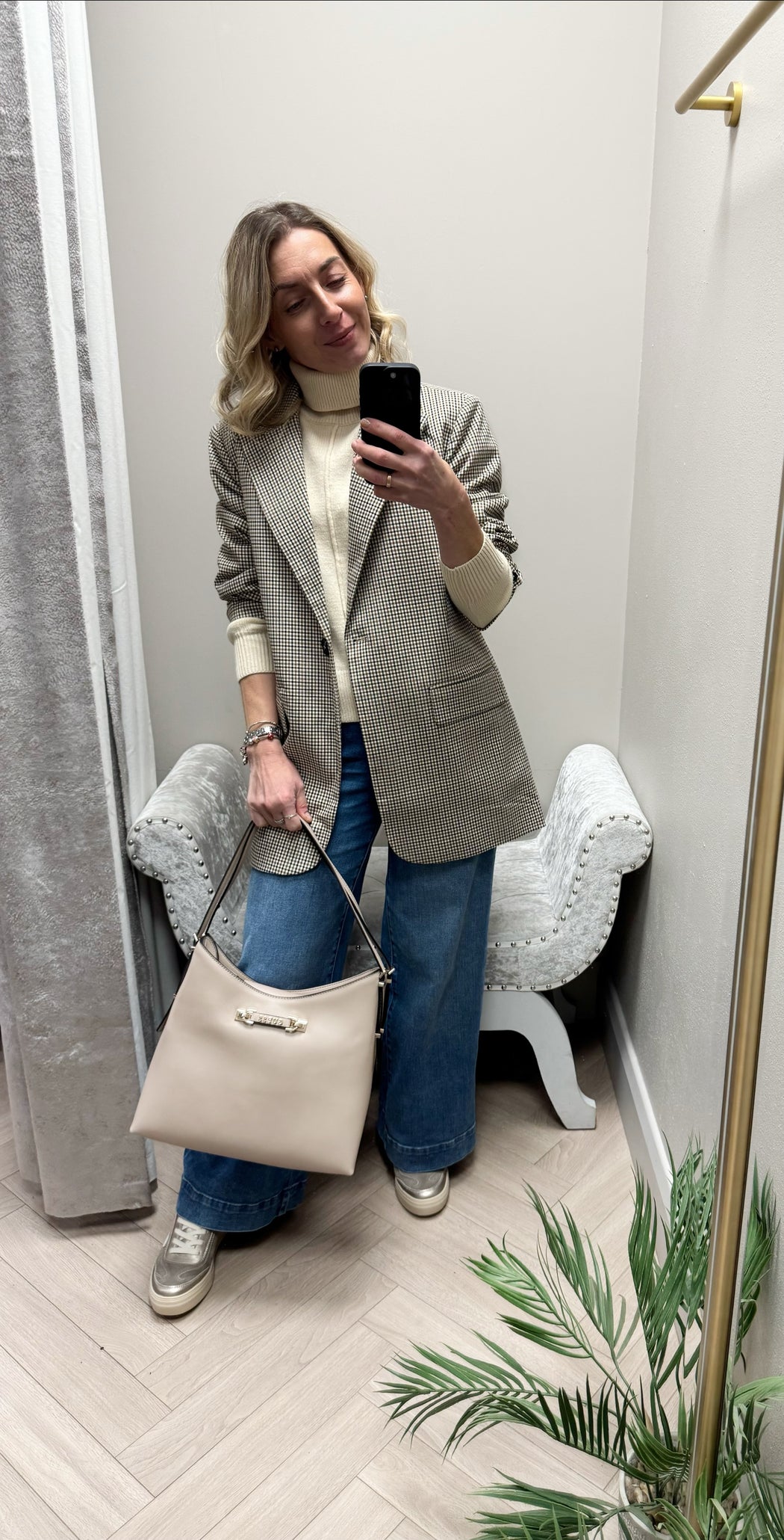 Guess SimplyTaupe LEFIA Bag. BG964402