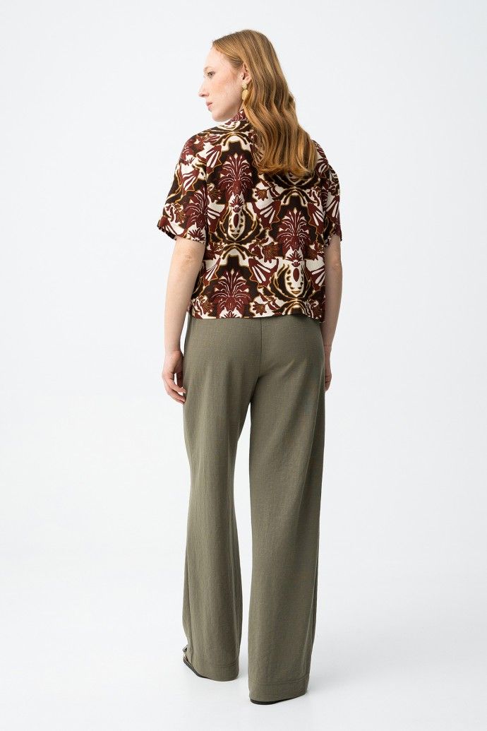 Mellow green trousers