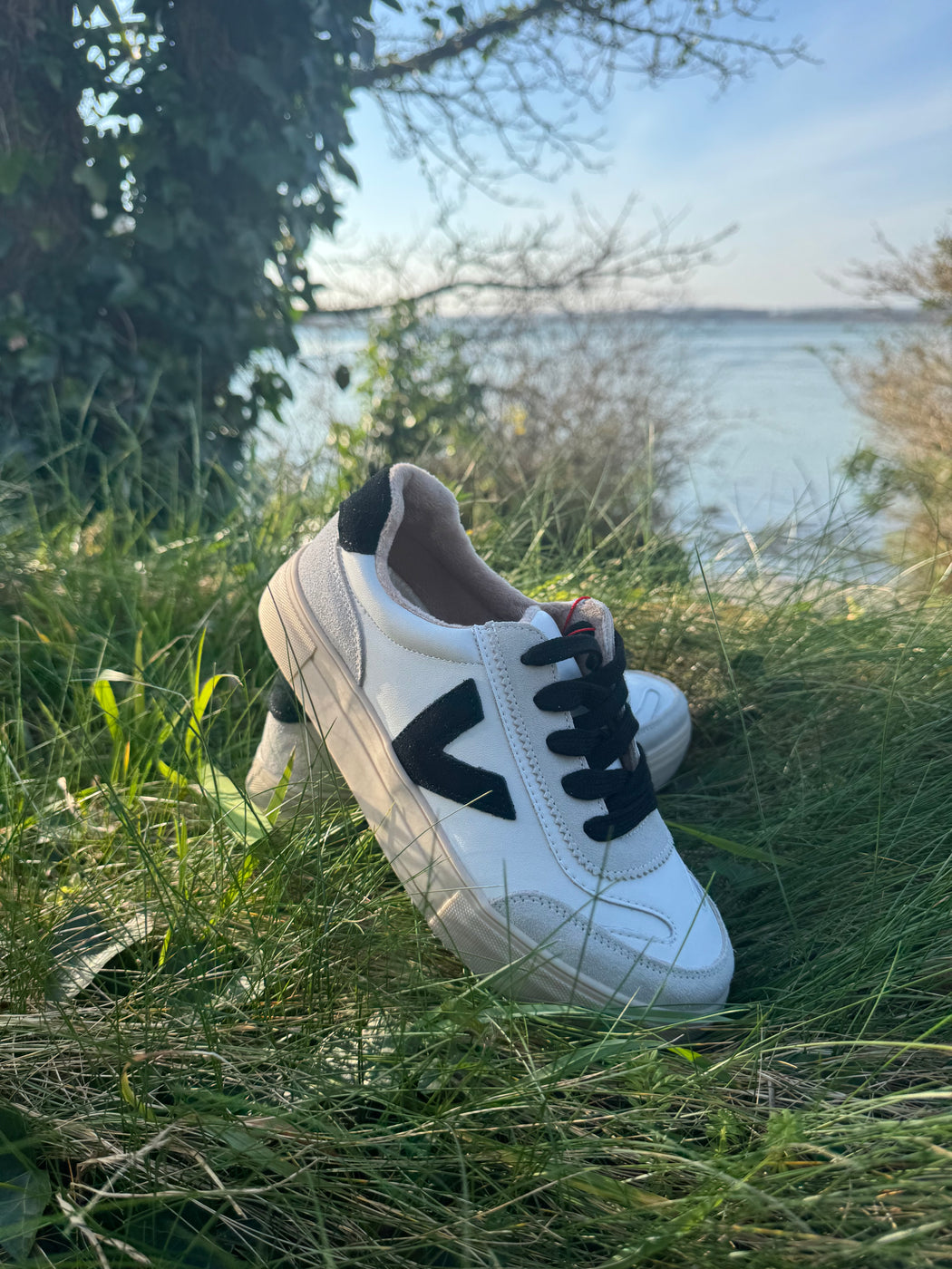 Eighty white coal Runners