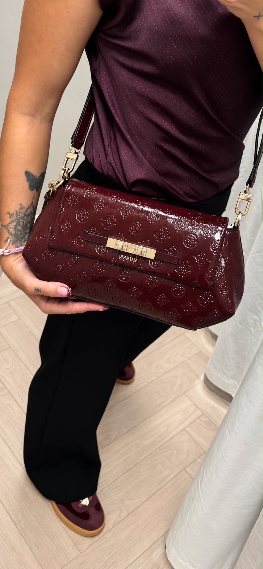 Guess burgundy bag carmella pt222520