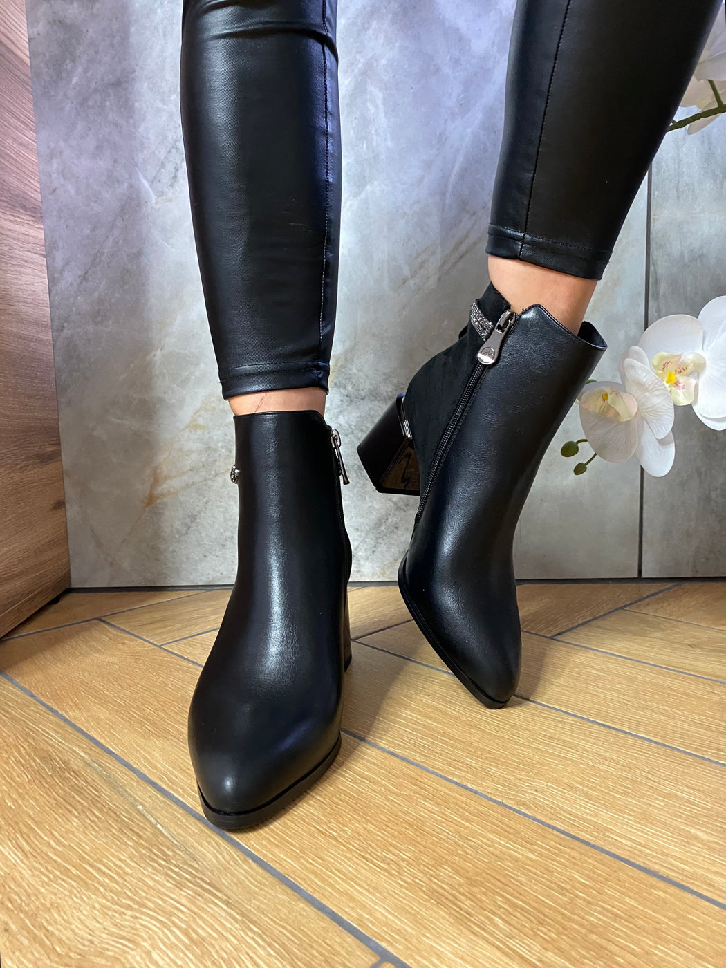 Mirgab one ink black boots