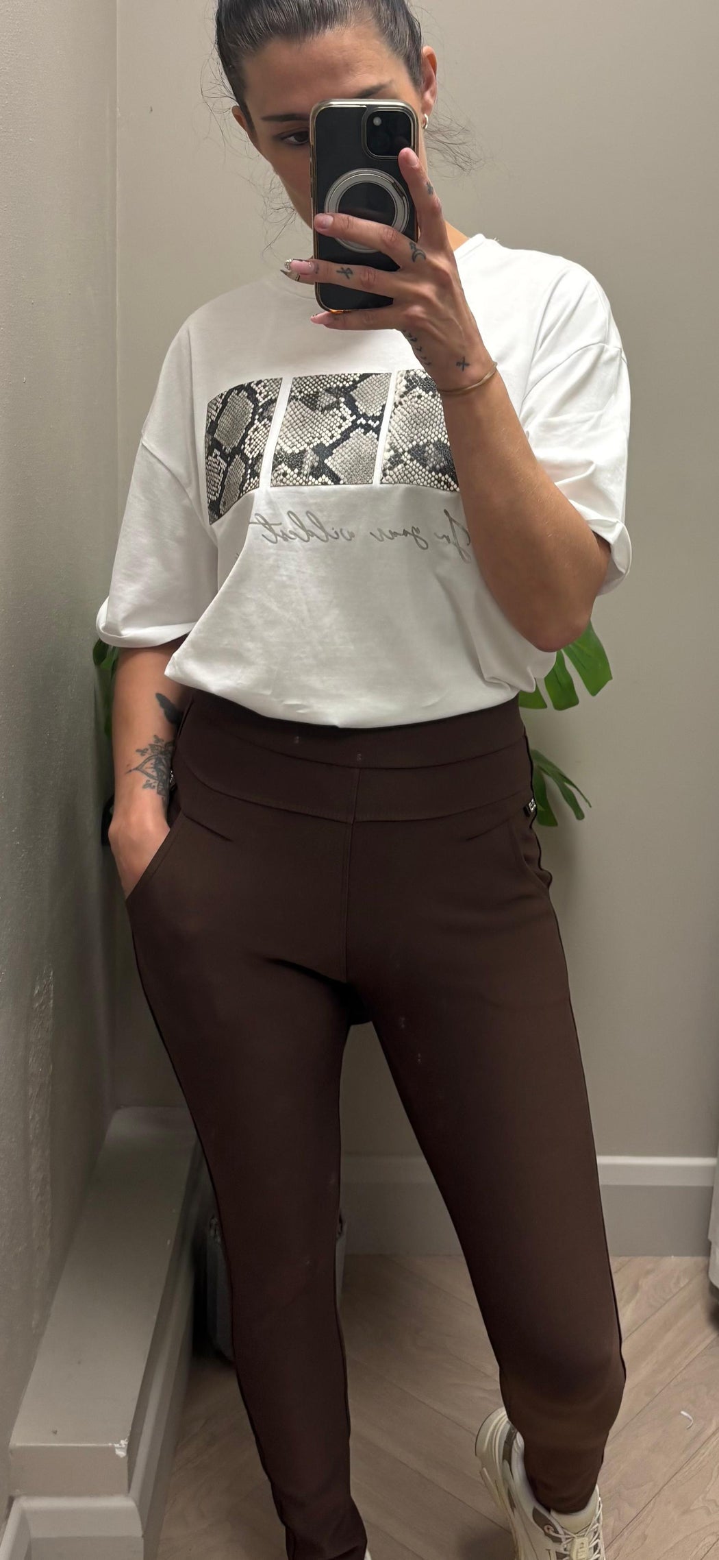 Veny python tee