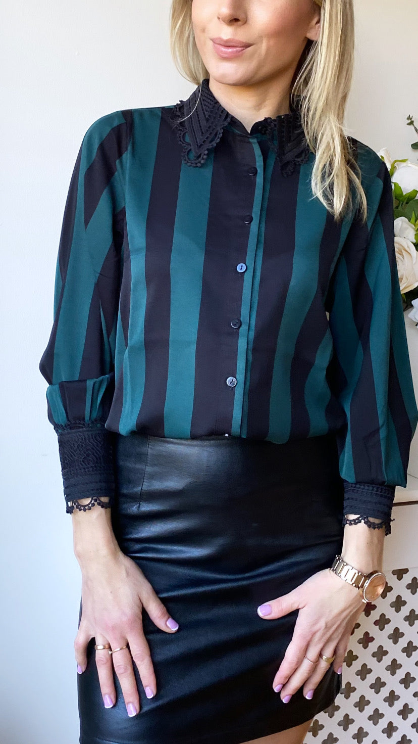 Jill green black blouse