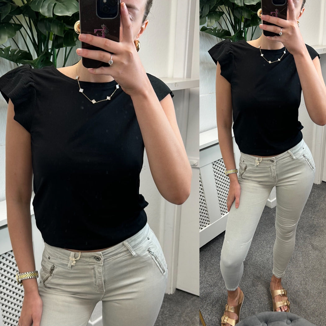 Kira black top