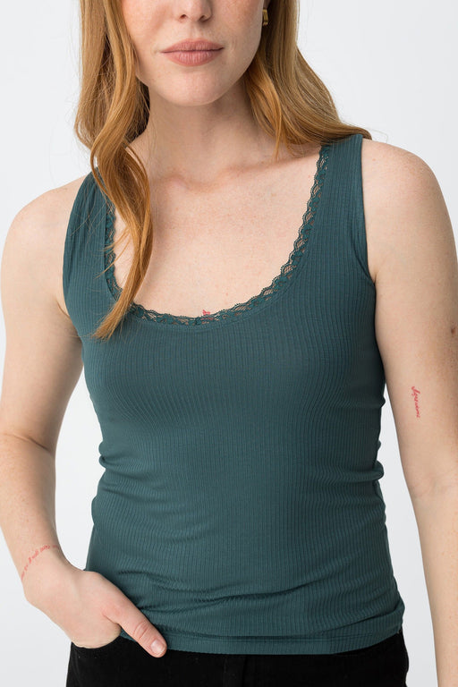 Vigo round neck green tank top