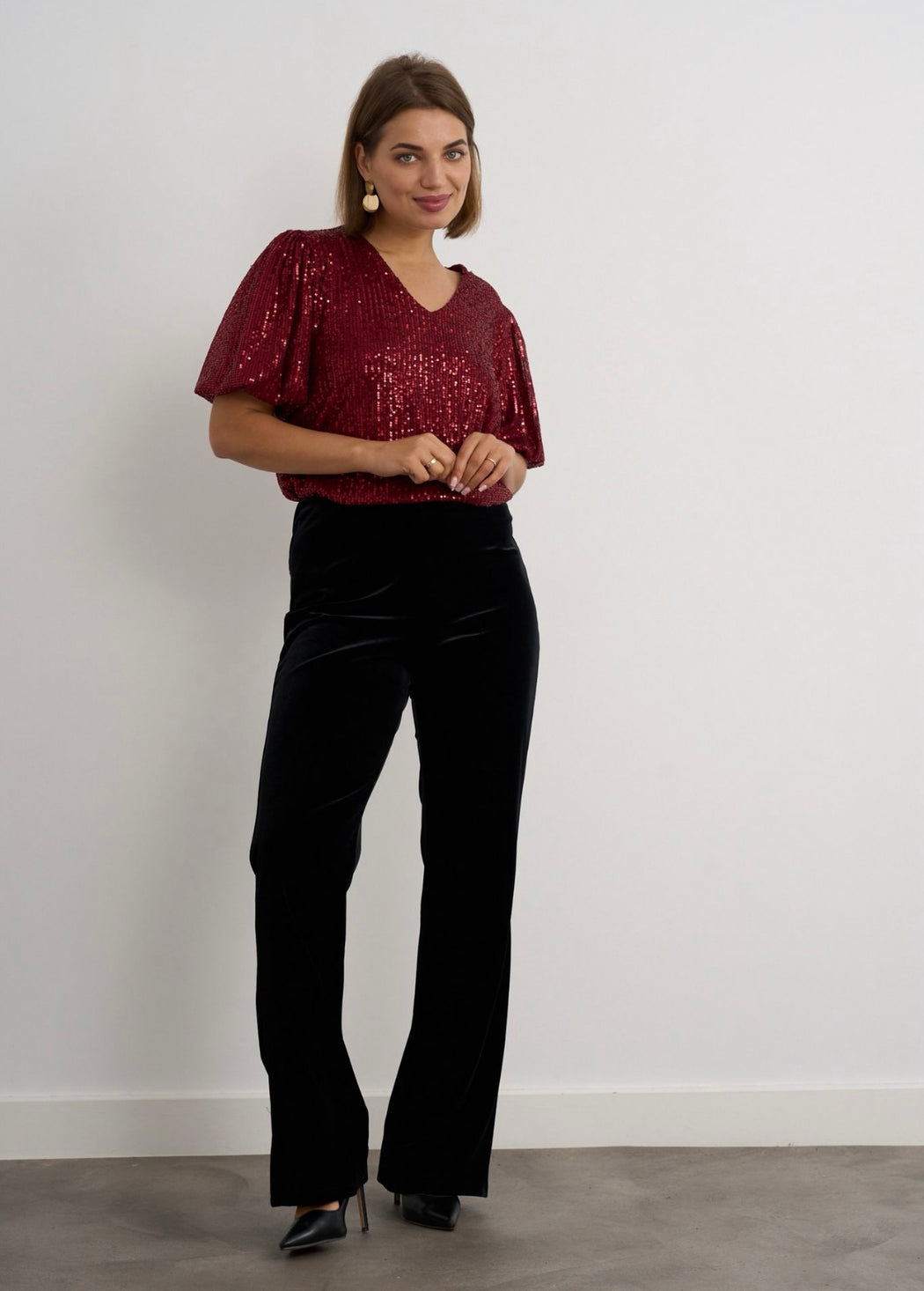 Wine sequin v -neck top