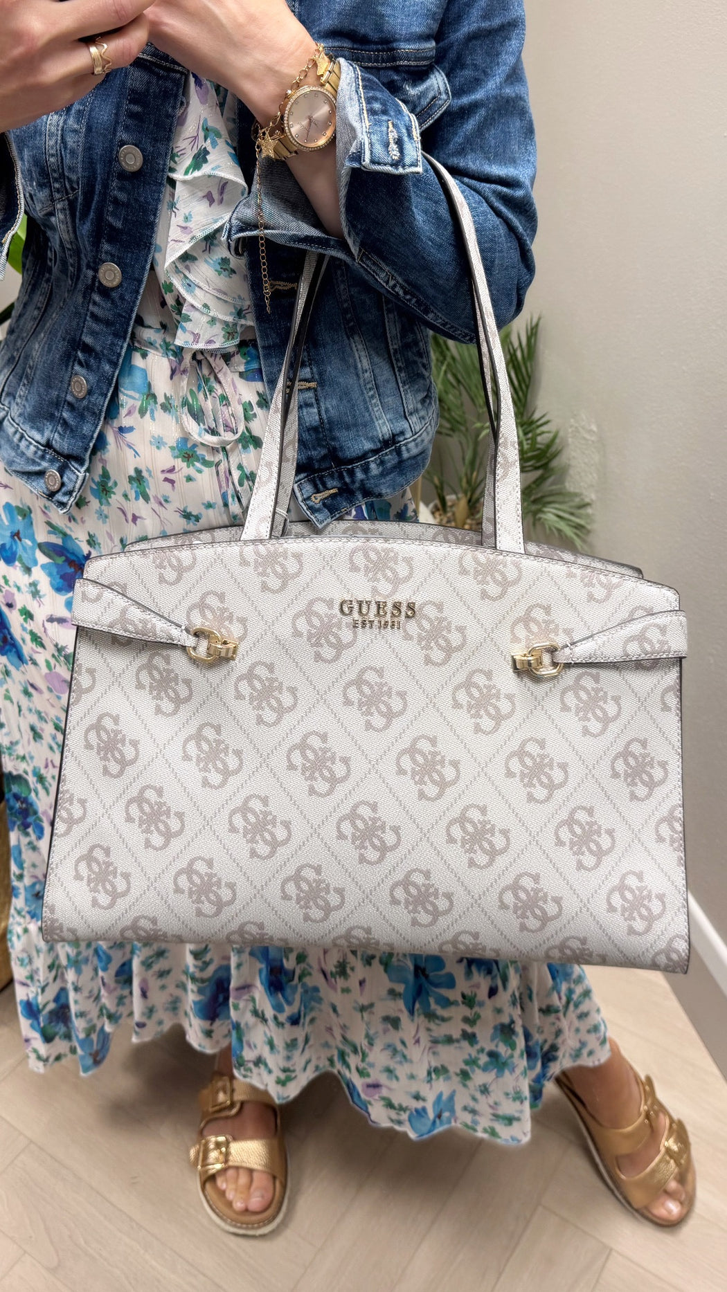 Guess dark taupe  loreliei Travel bag