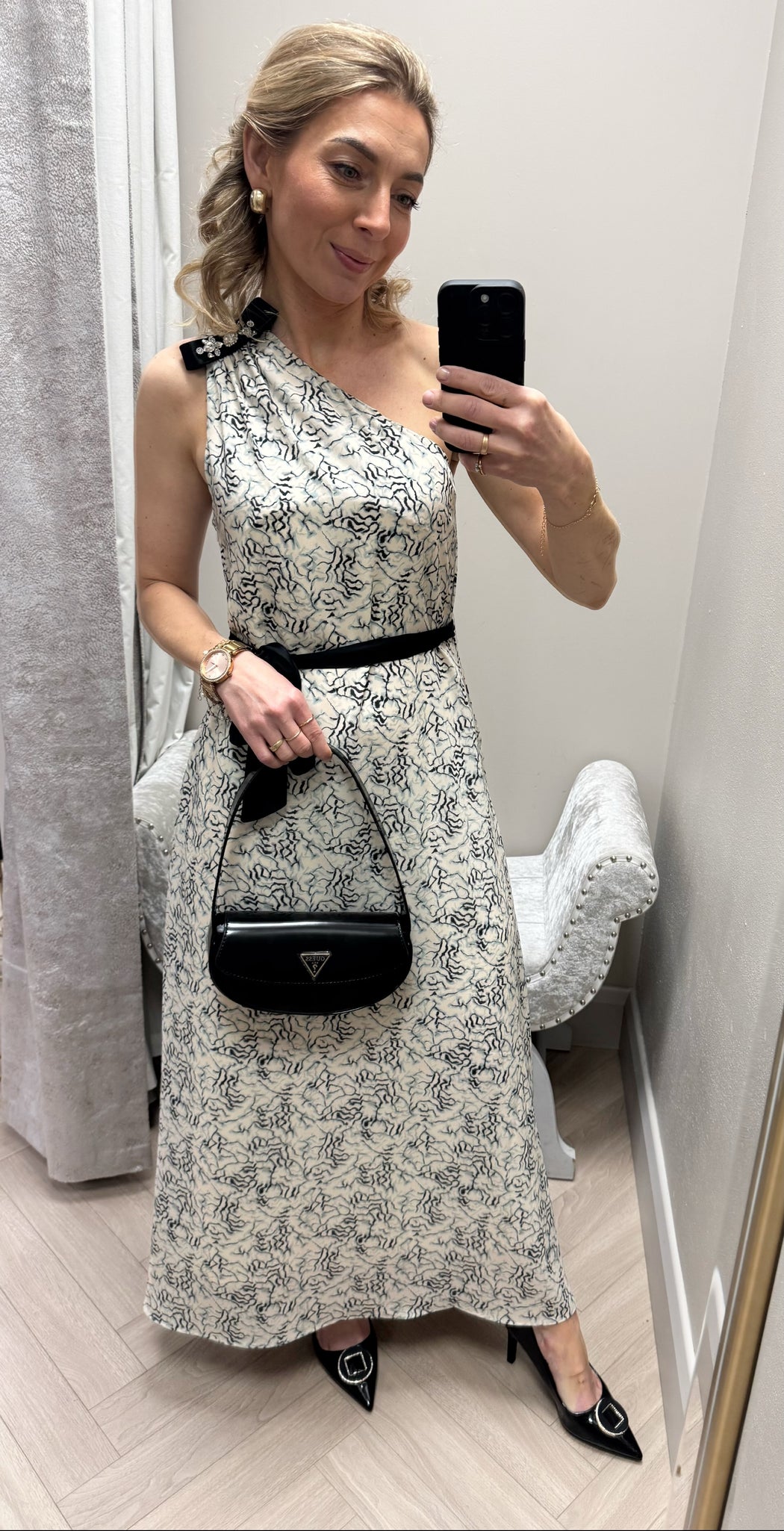 Kream beige black one shoulder dress