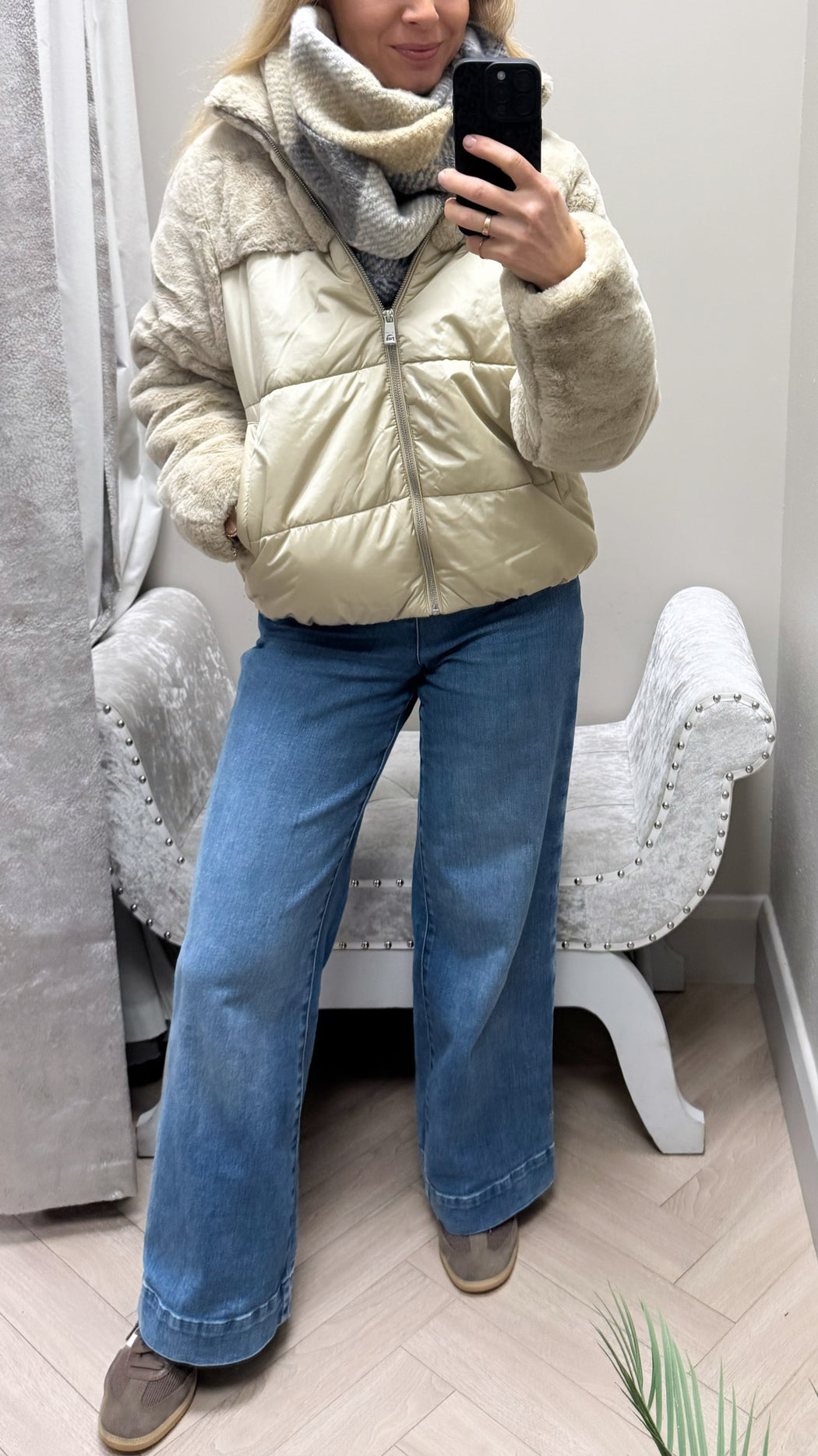Popperes beige jacket