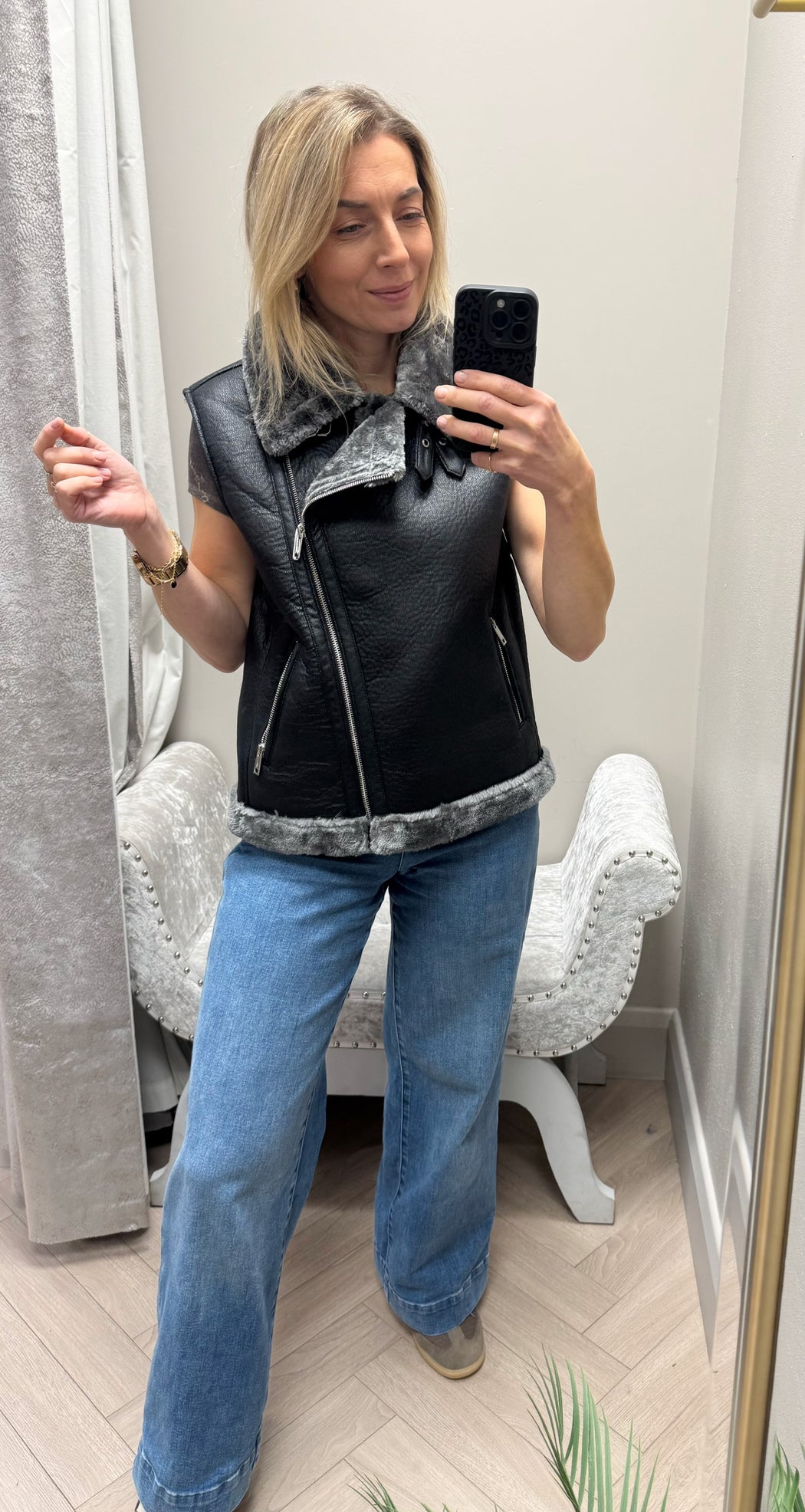 Icy gilet