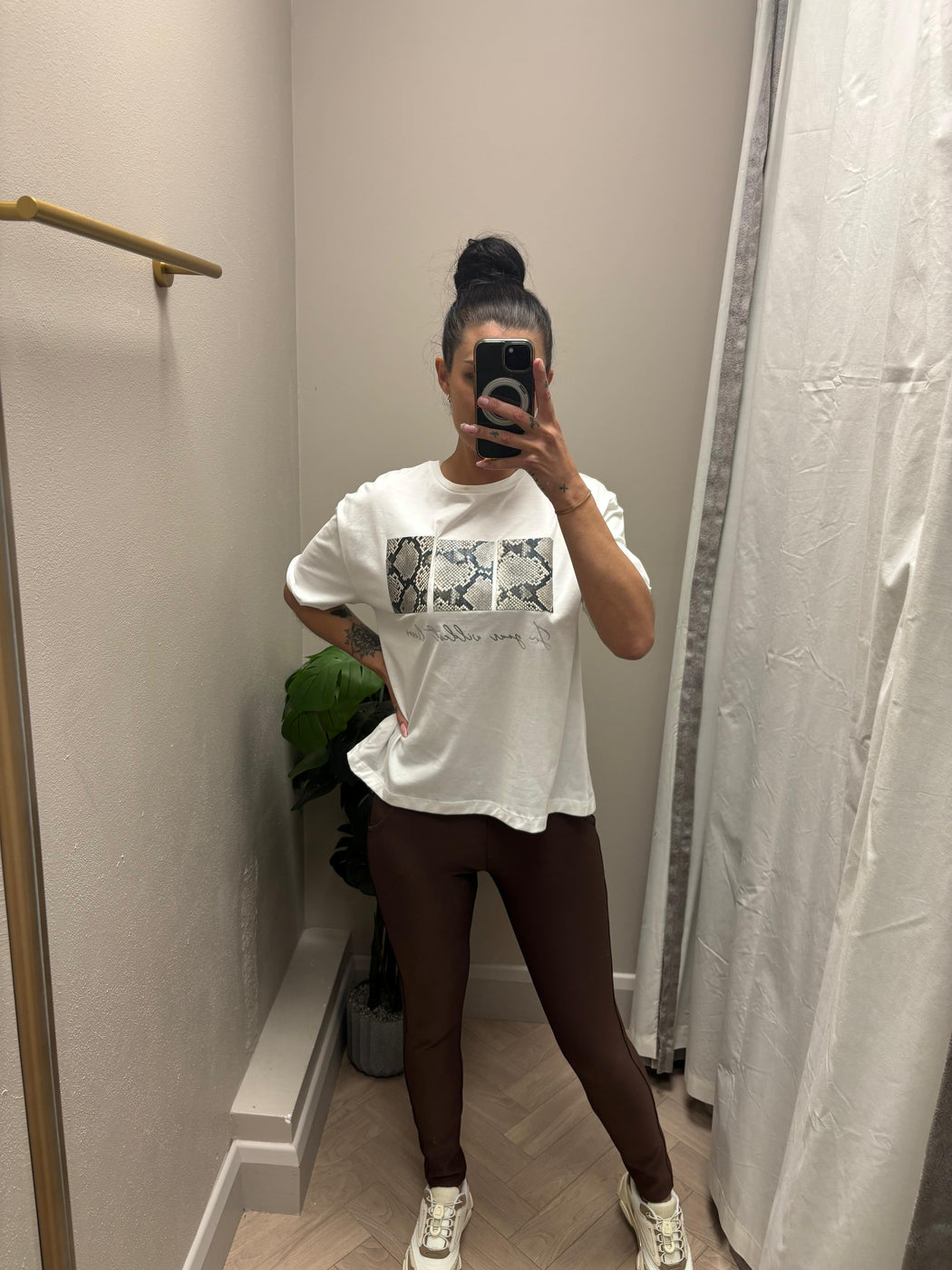Veny python tee