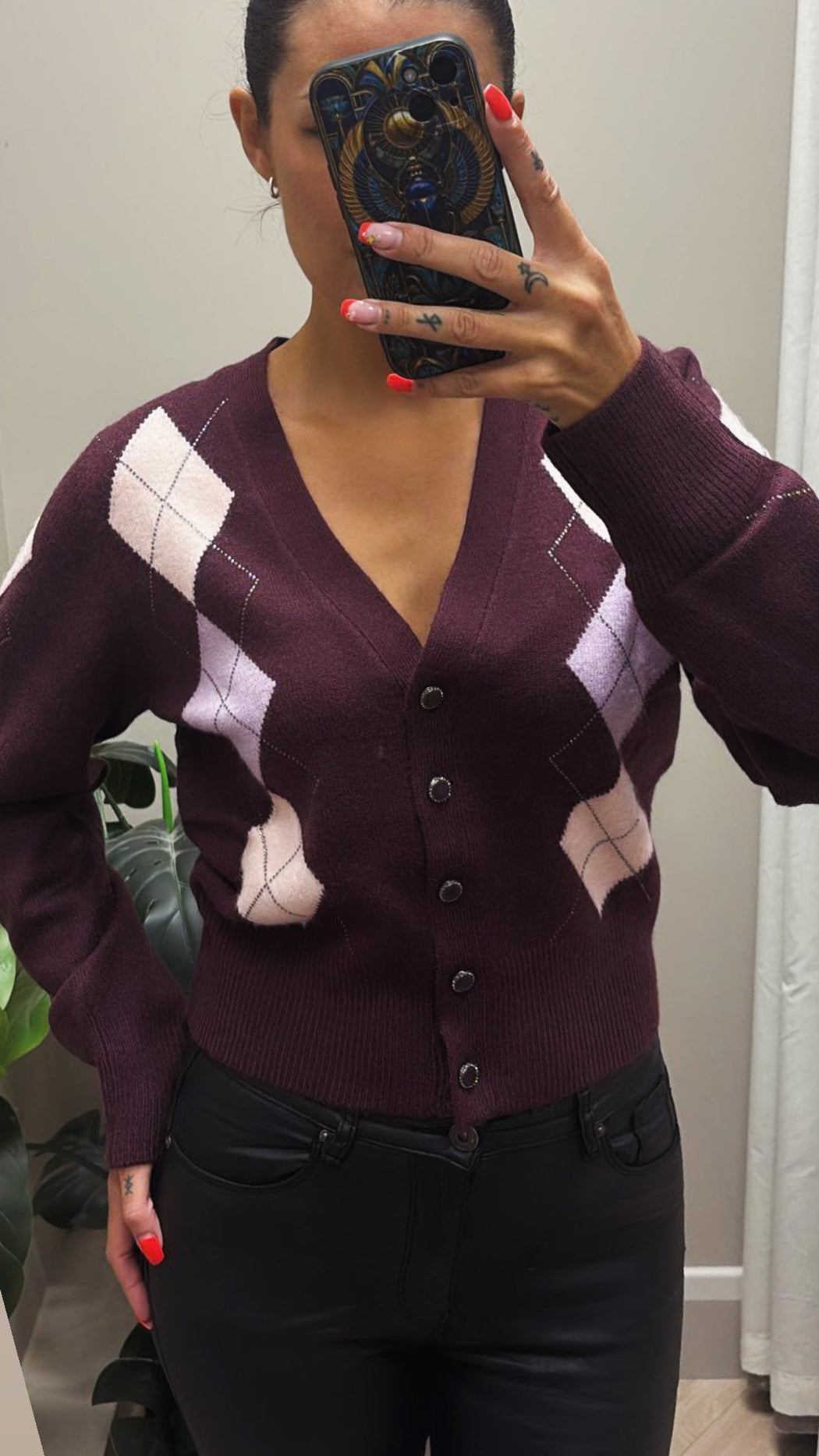 Guess Gracie Argyle Cardigan Burgundy. W6BR47Z1446