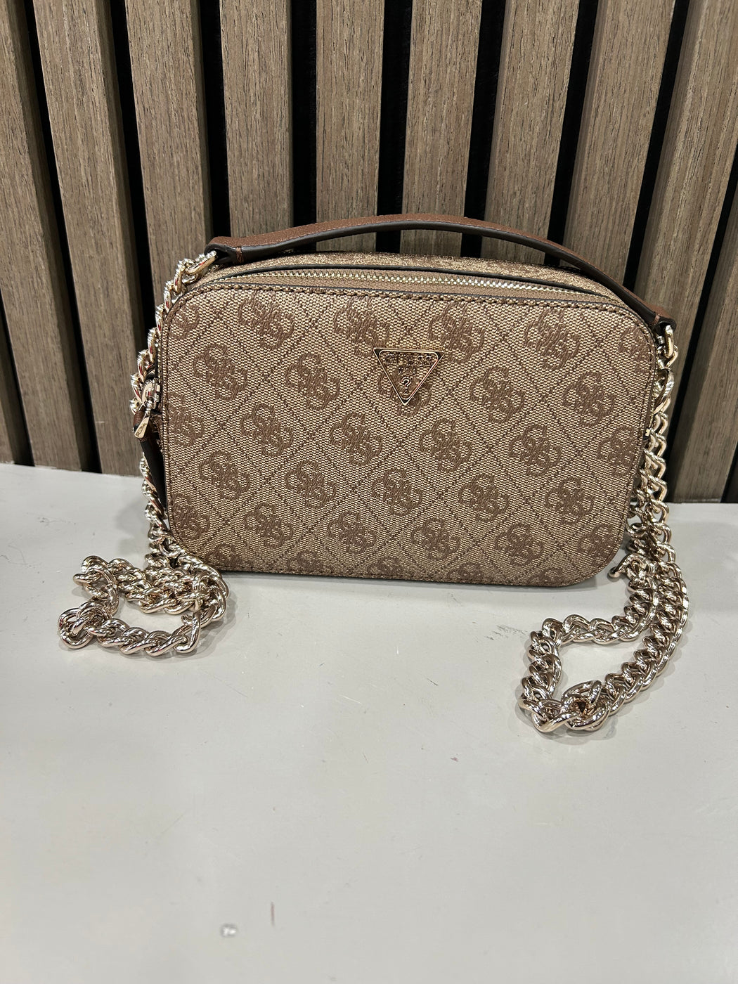 Guess latte logo/brown  Noelle bg967214