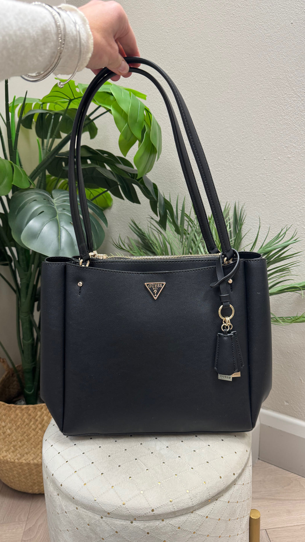 Guess black talent bag NG966923
