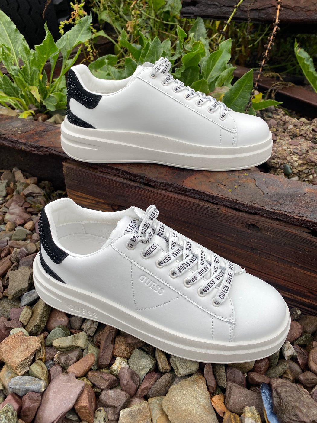 Guess Elbina white trainers FLTELBLEA12