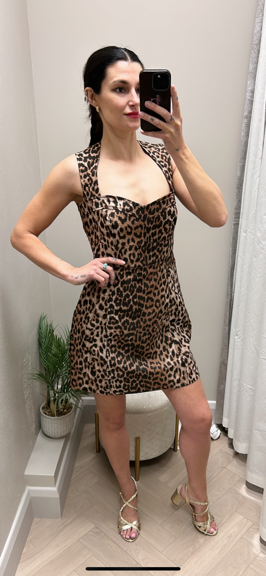 W4bk93wglj2 guess leopard mini dress