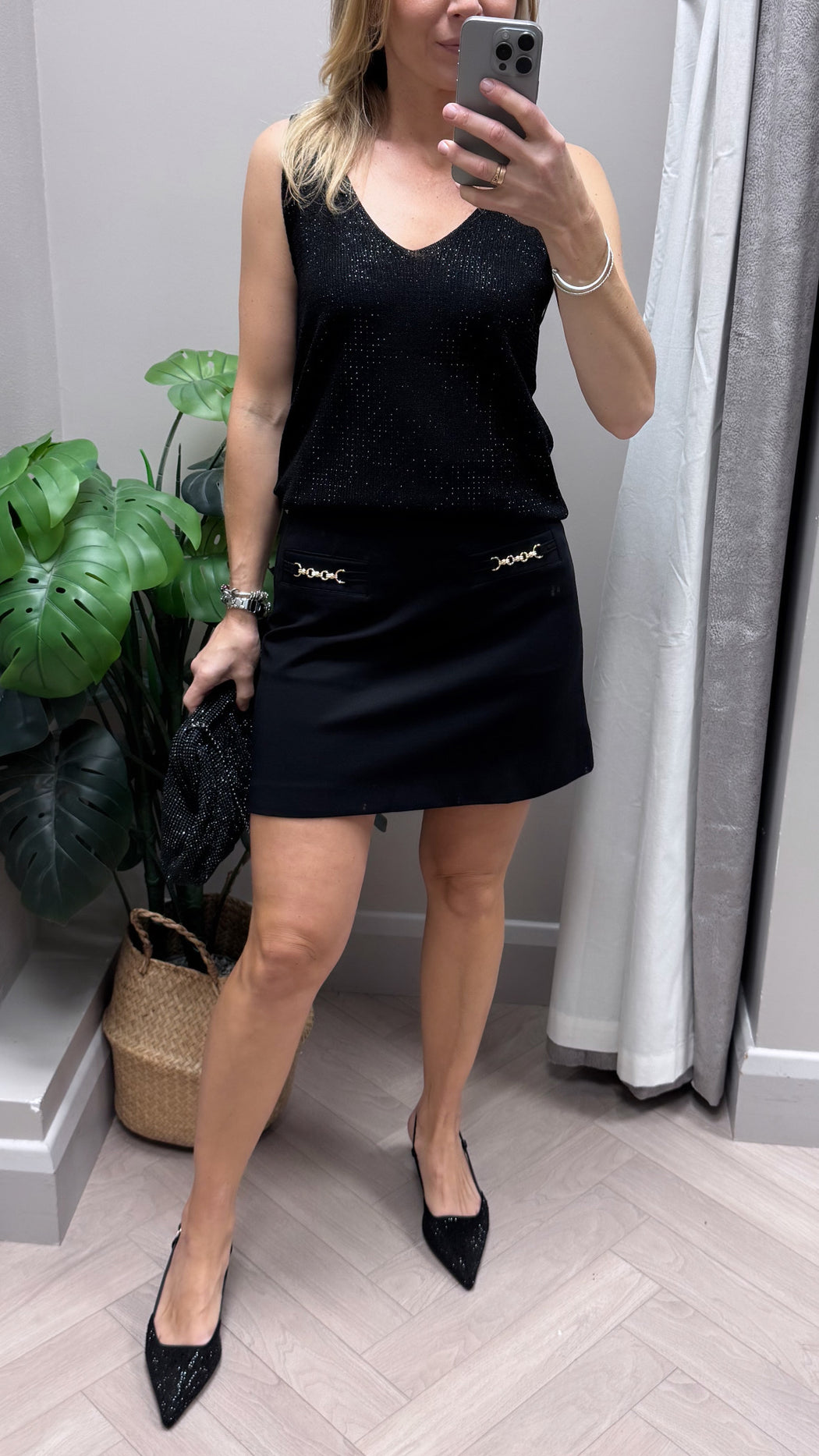 Guess Wanda Chain Mini Skirt W6BD23K6219