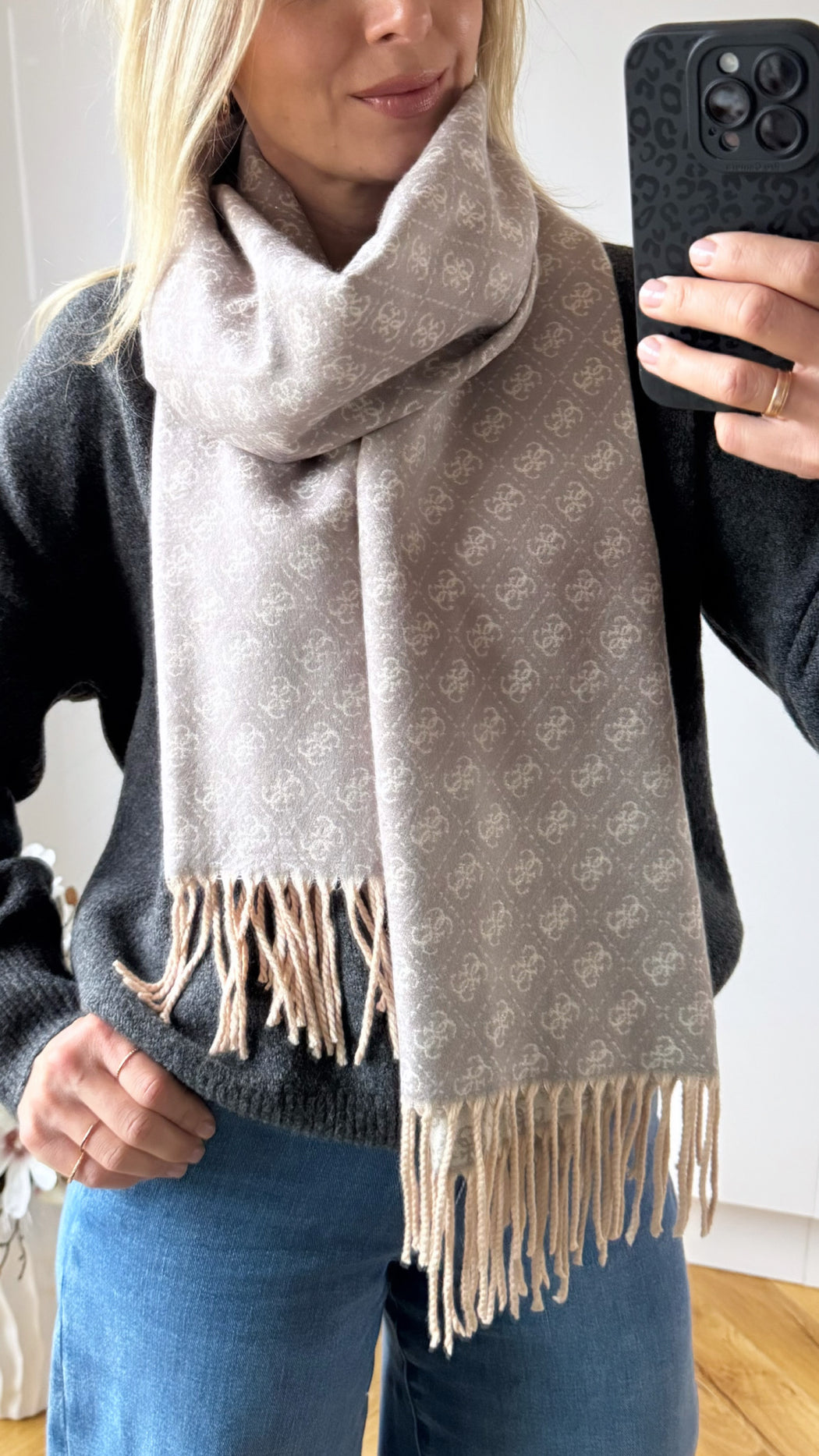 Guess grey/beige scarf AW5423POL03 - GRY