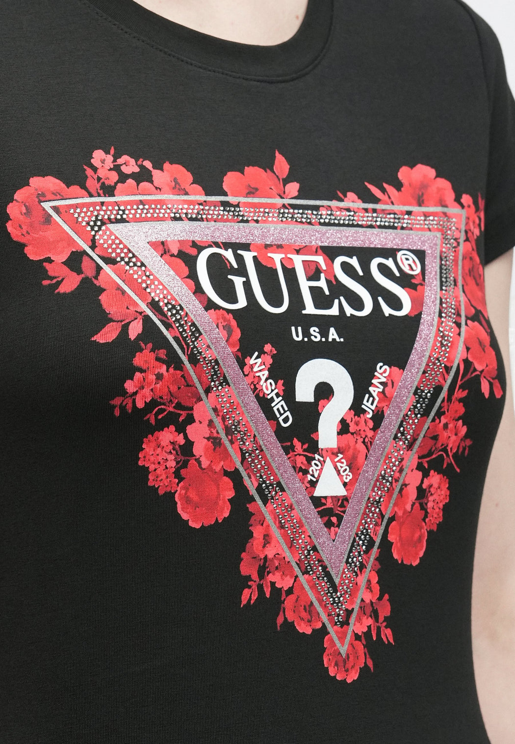 Guess red flower triangle T-Shirt w6r123j1314- jblk