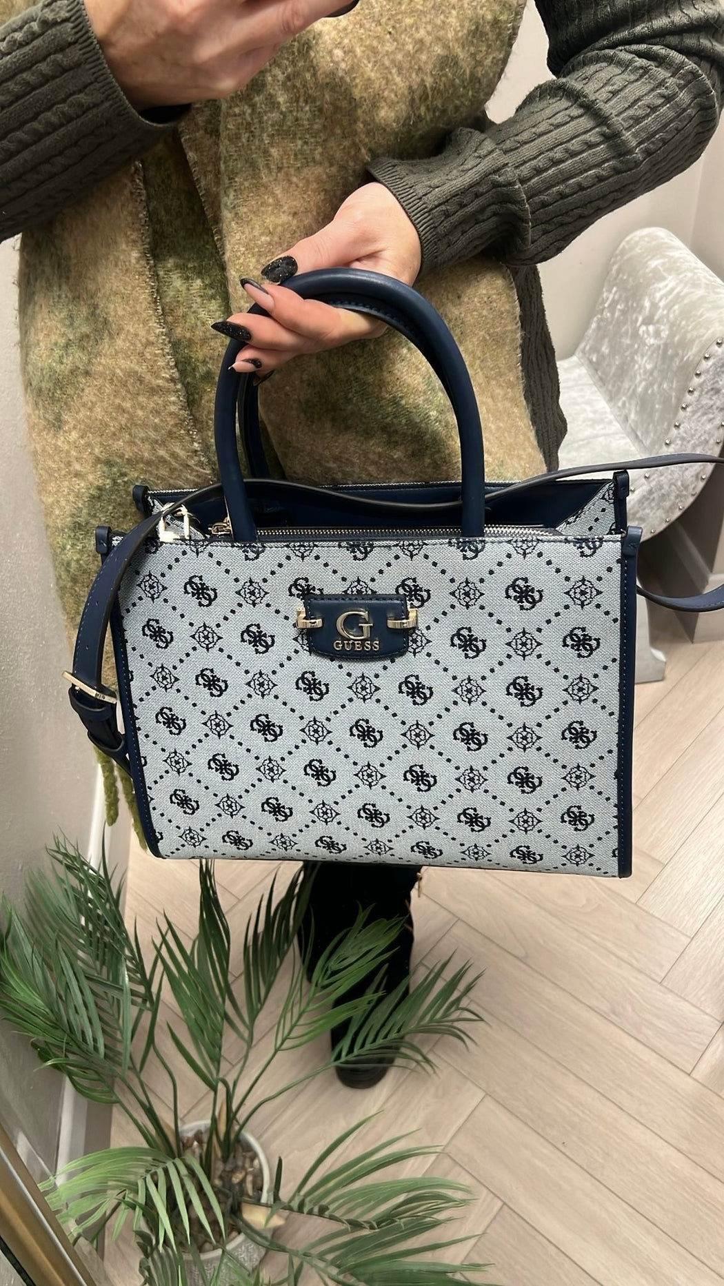 Guess navy logo neda bag jp965422